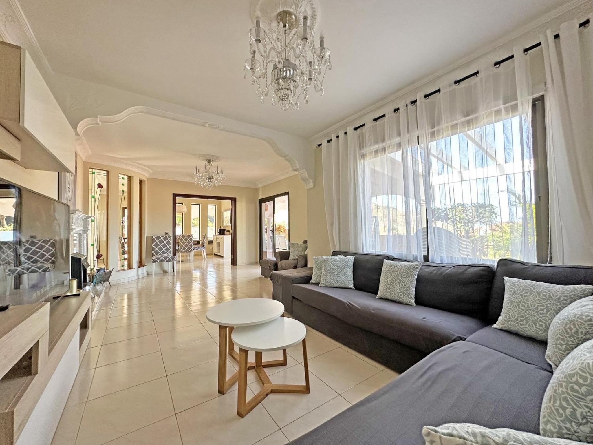 Five-Bedroom Villa (10 Adults) photo 3
