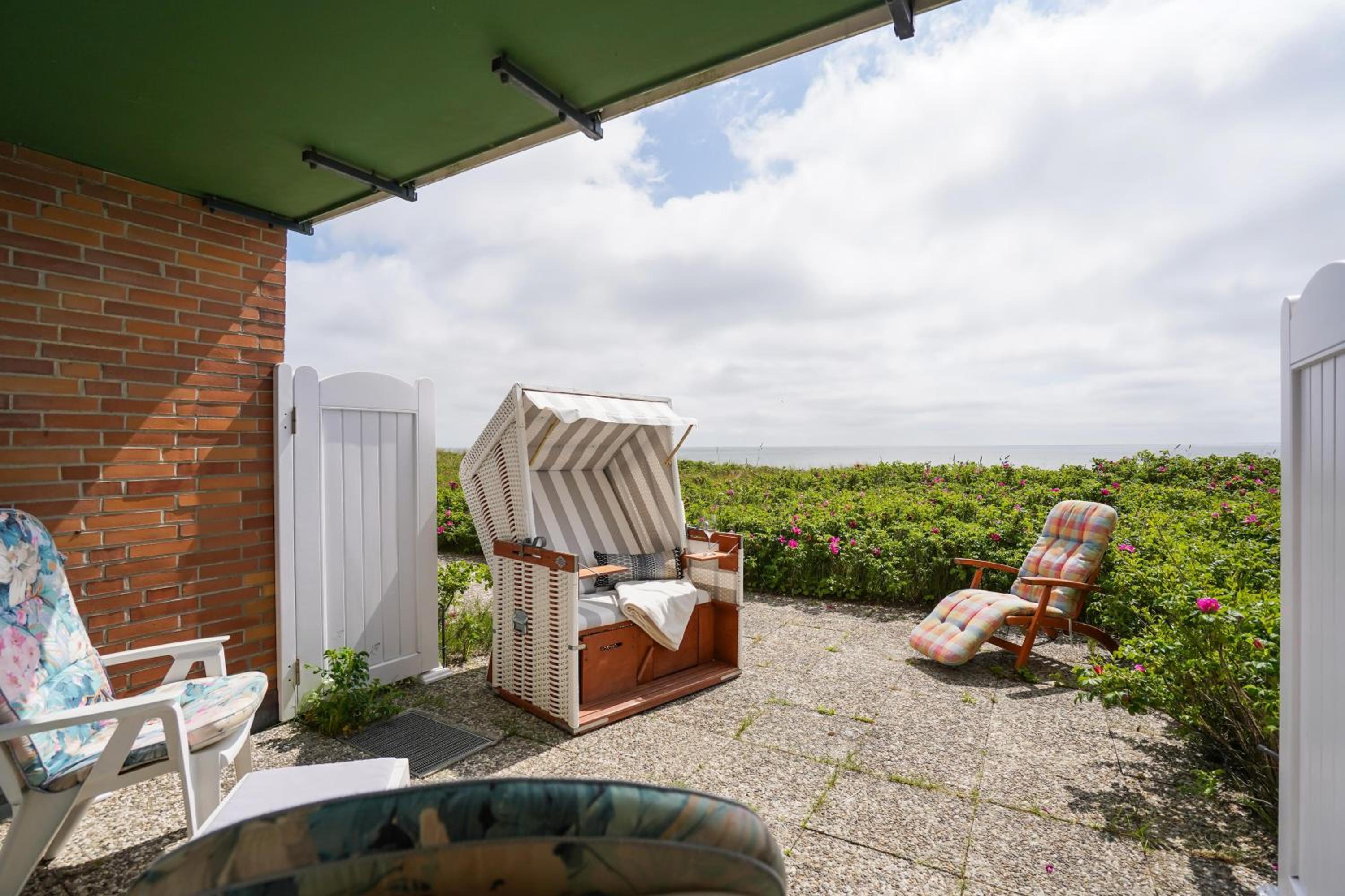 Apartment with Sea View photo 3