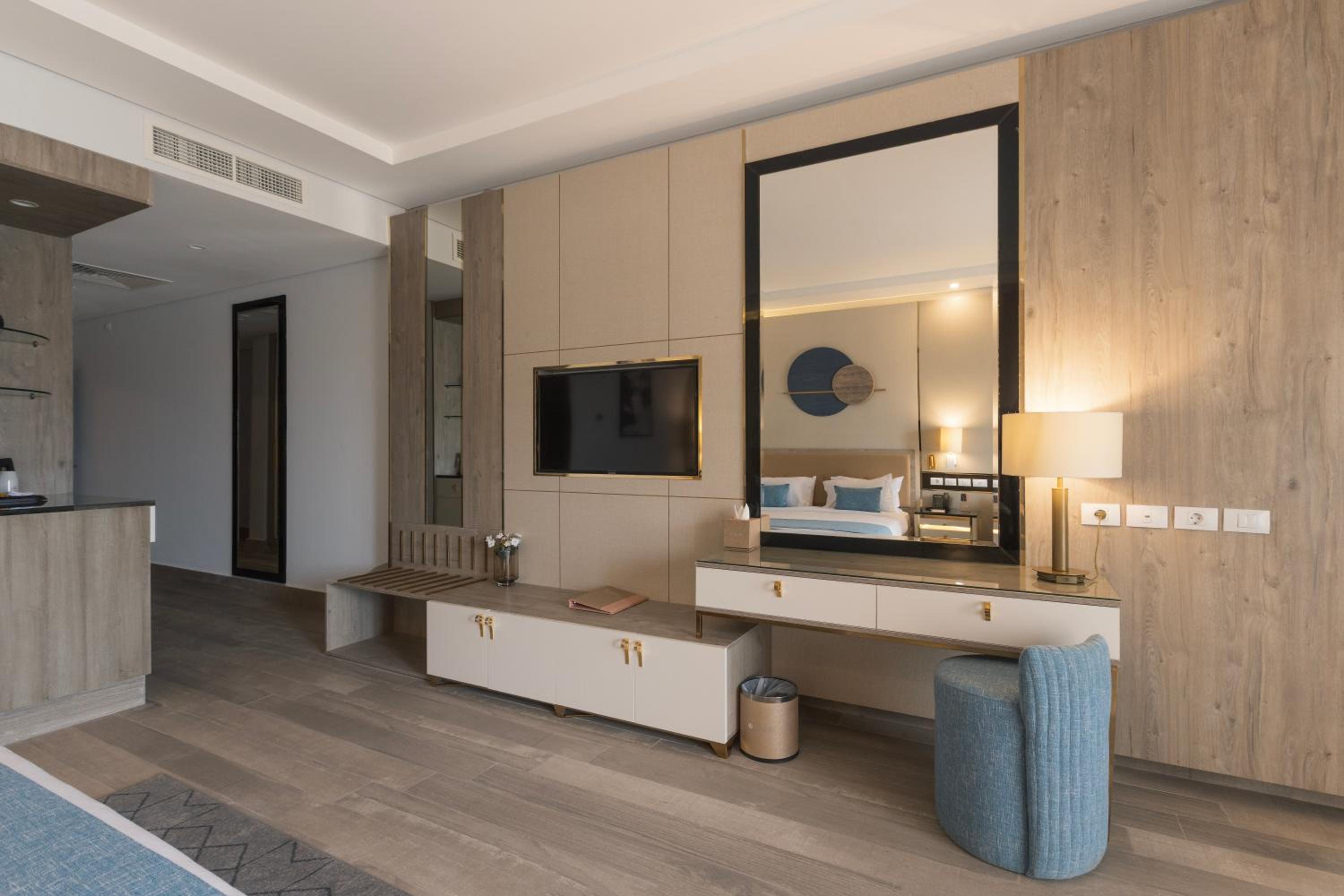 Deluxe Room Side Sea View For Egyptians And Foreign Residents