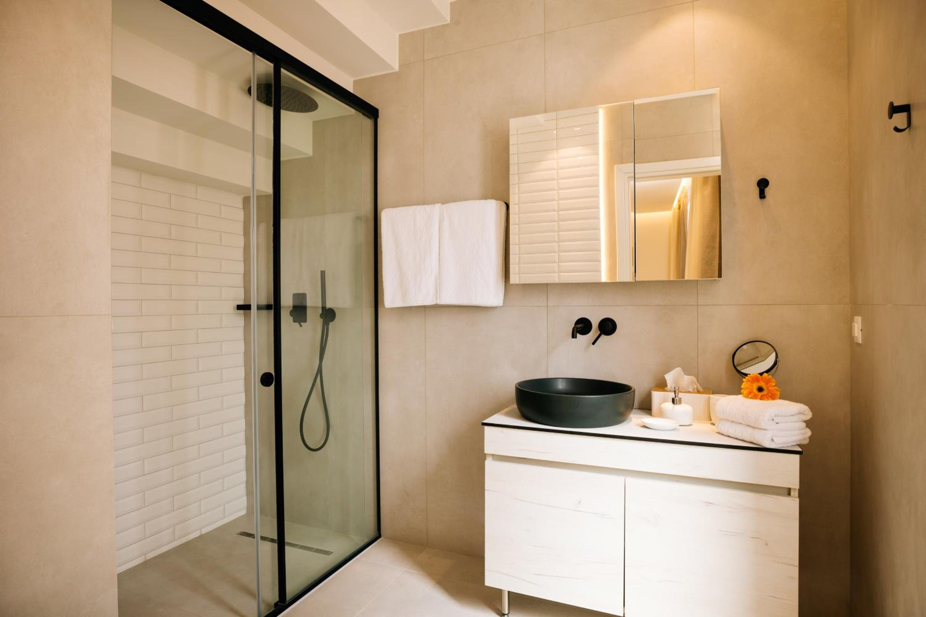 Junior Suite (2 Adults) photo 3