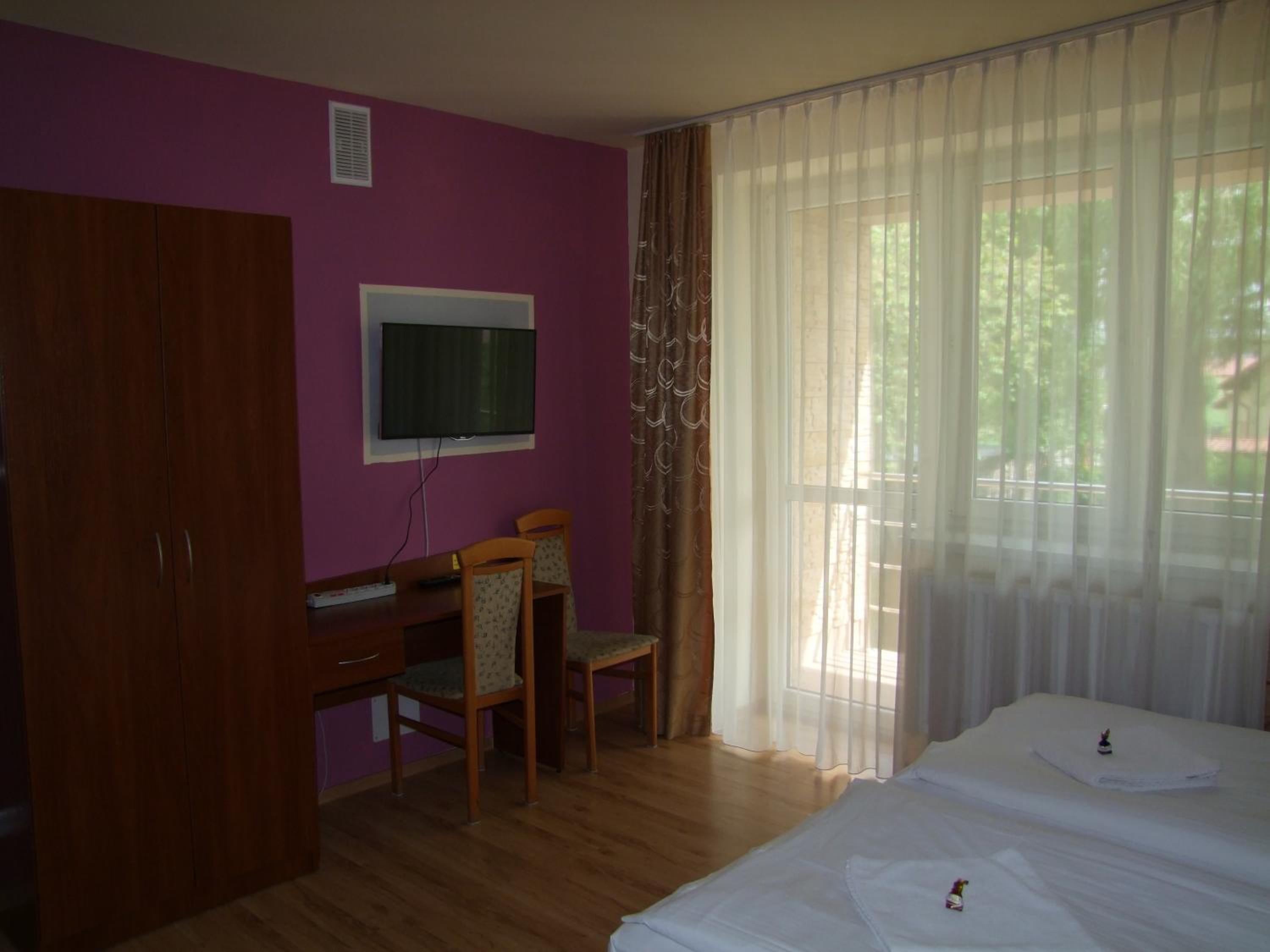 Deluxe Double or Twin Room with Balcony photo 1