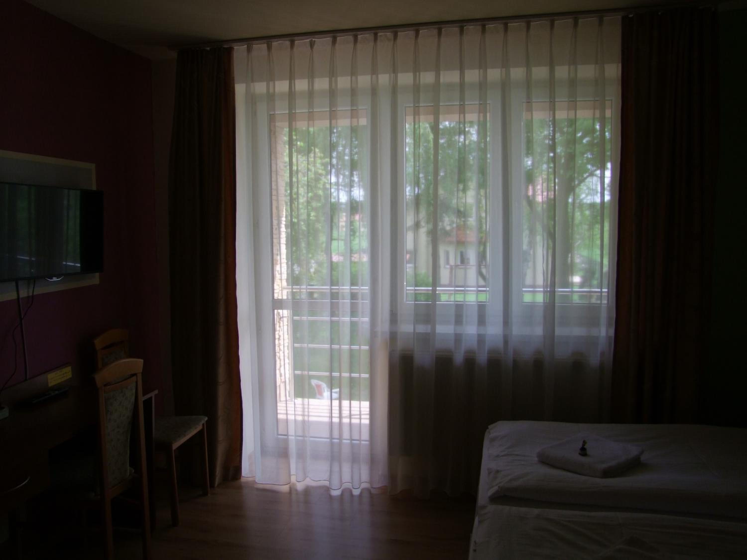 Deluxe Double or Twin Room with Balcony photo 3