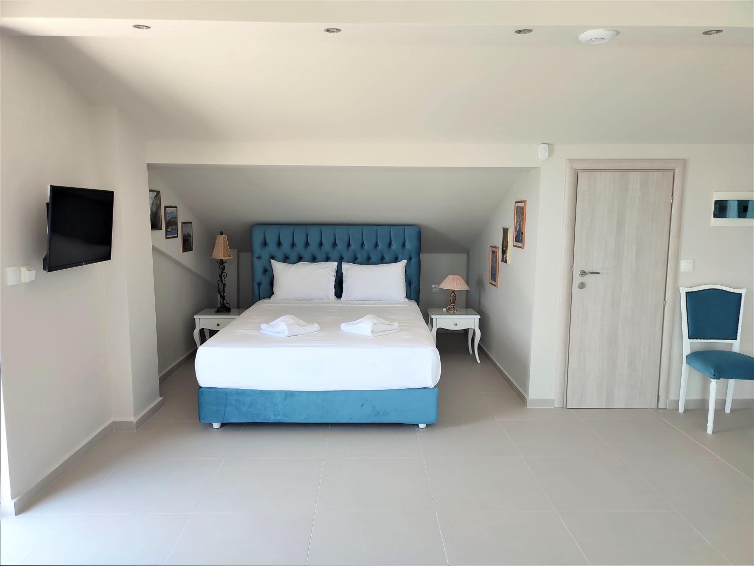 Deluxe Suite with Sea View