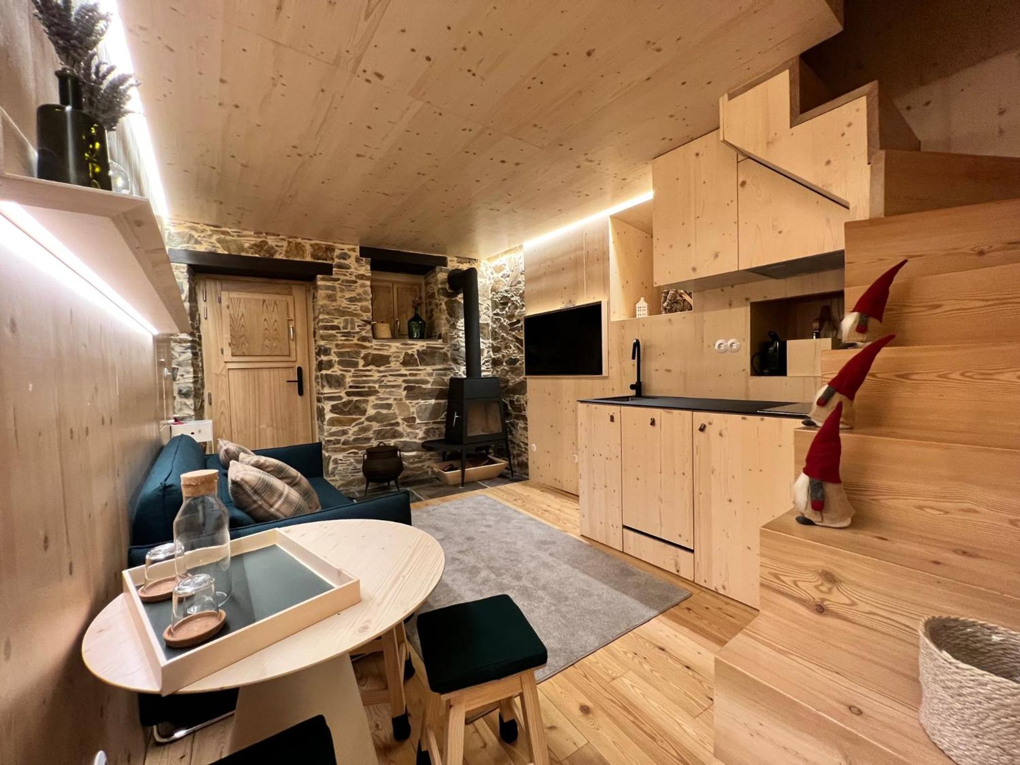 One-Bedroom House photo 1