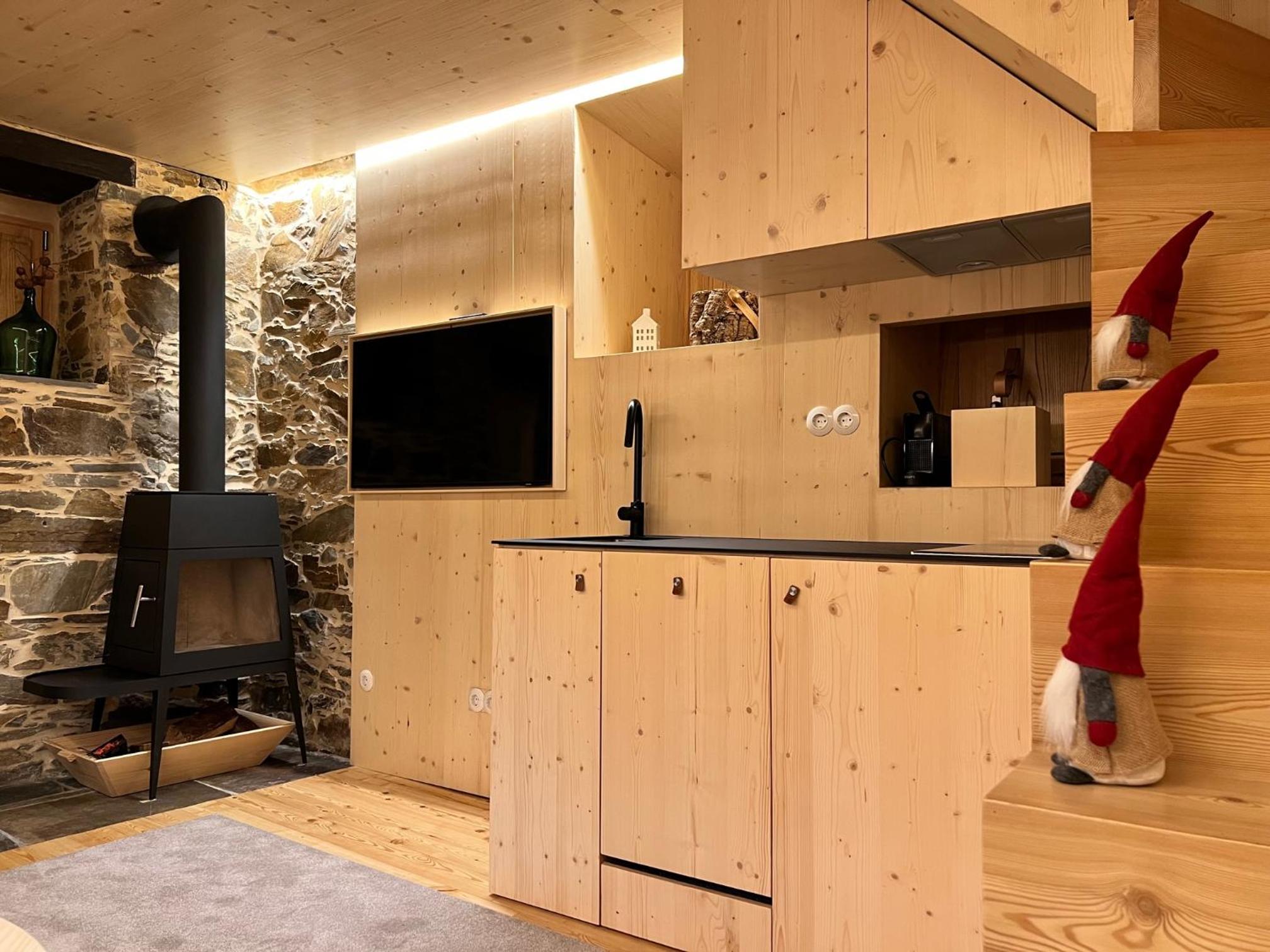 One-Bedroom House photo 2