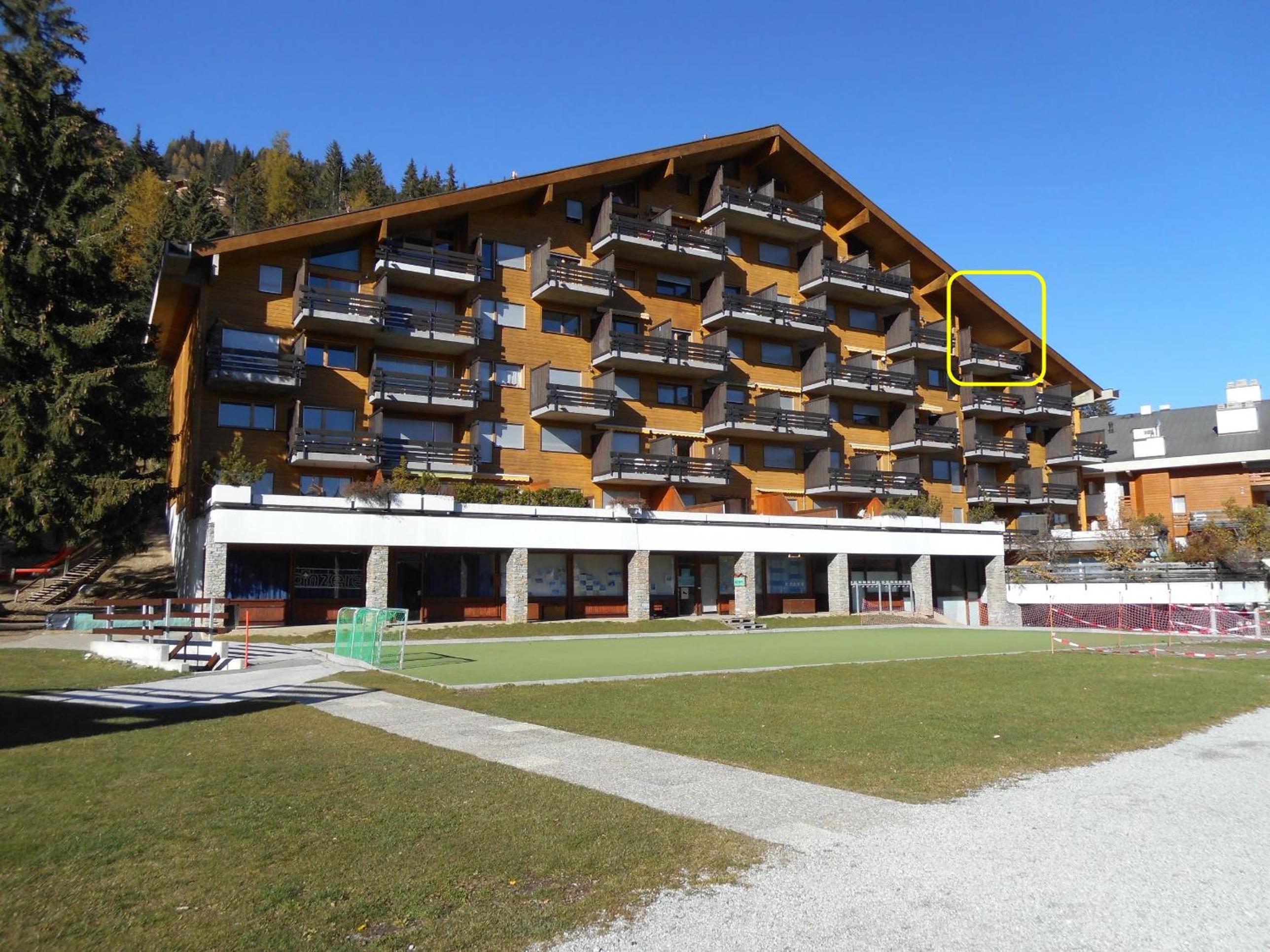 Apartment with Mountain View photo 1