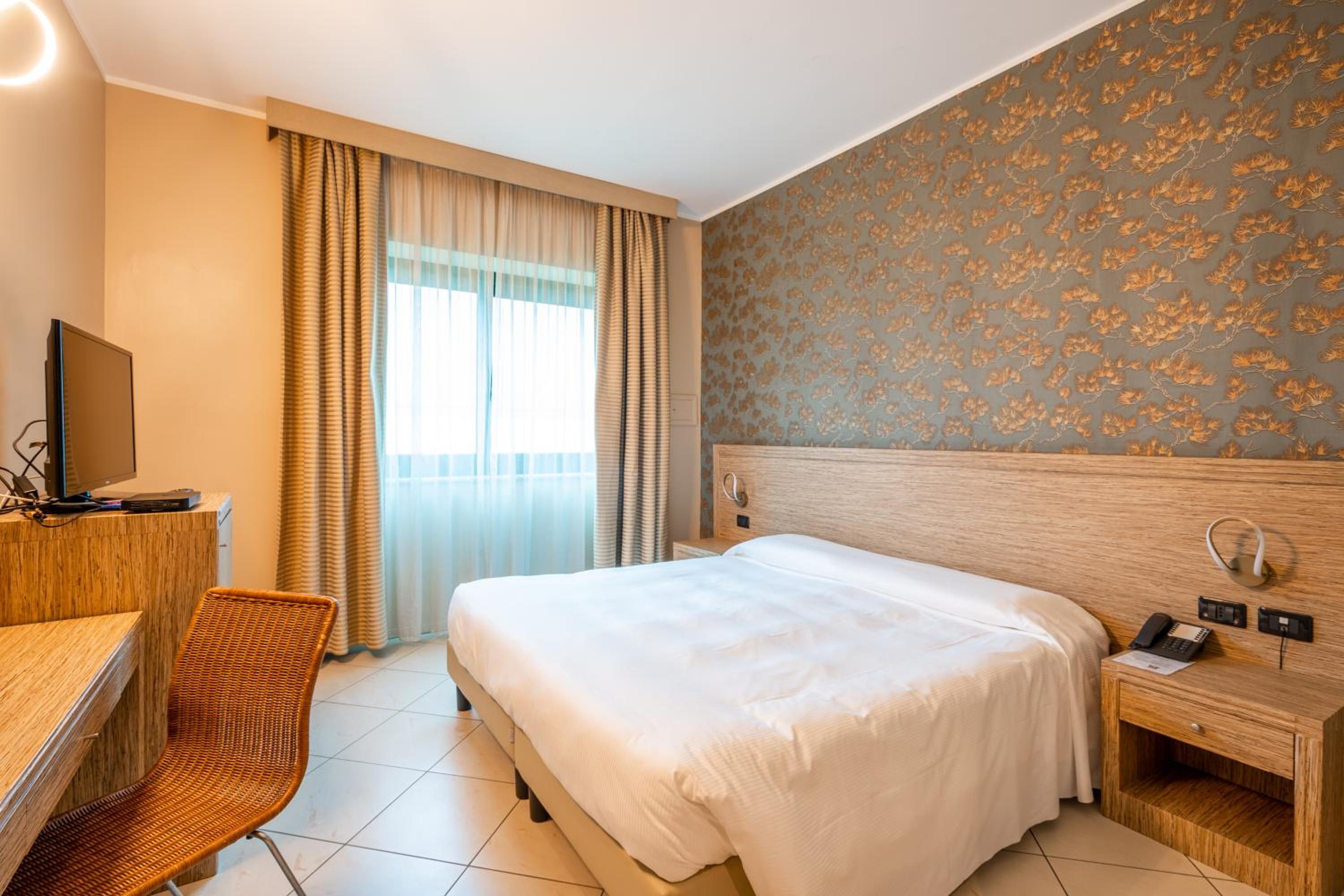 Double Room - Photo 4