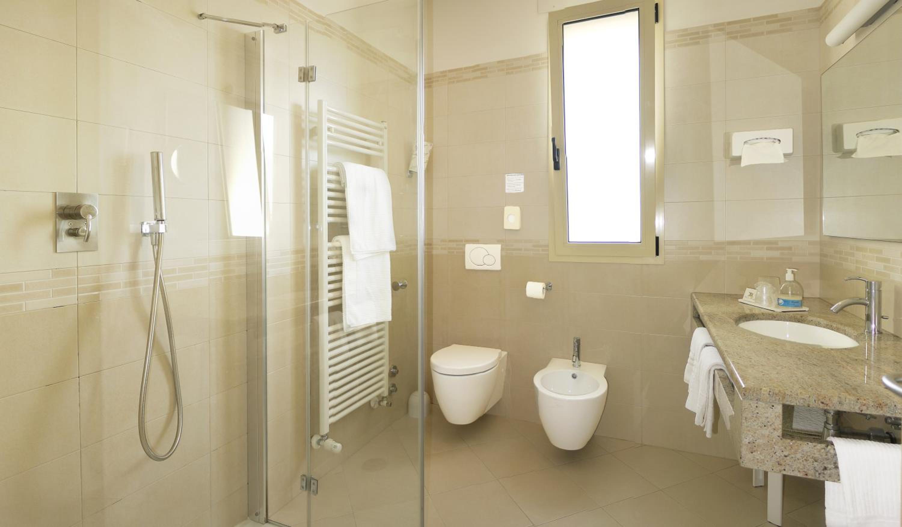 Superior Double Room with Frontal Sea View photo 2