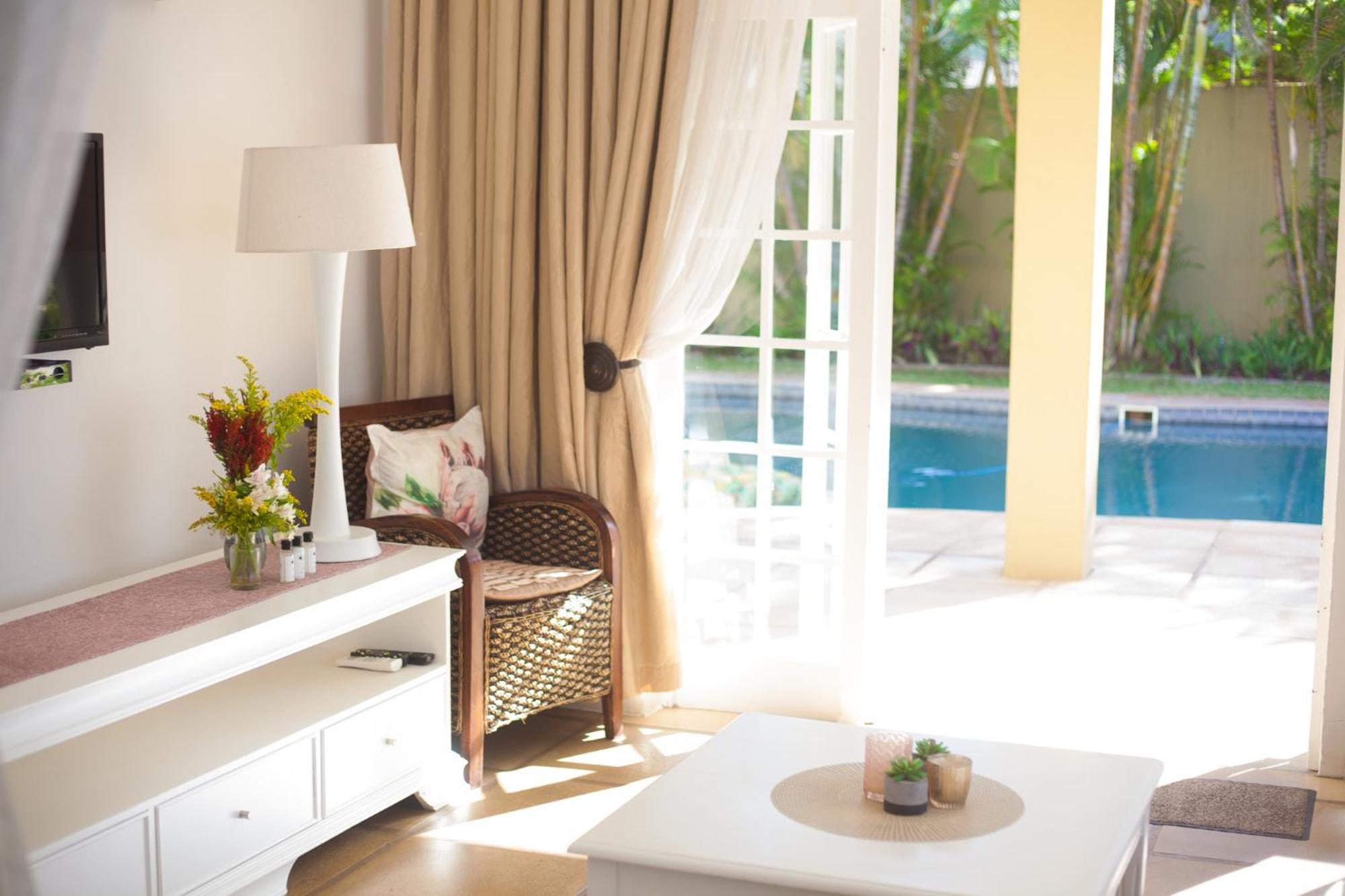 King Room with Patio photo 1