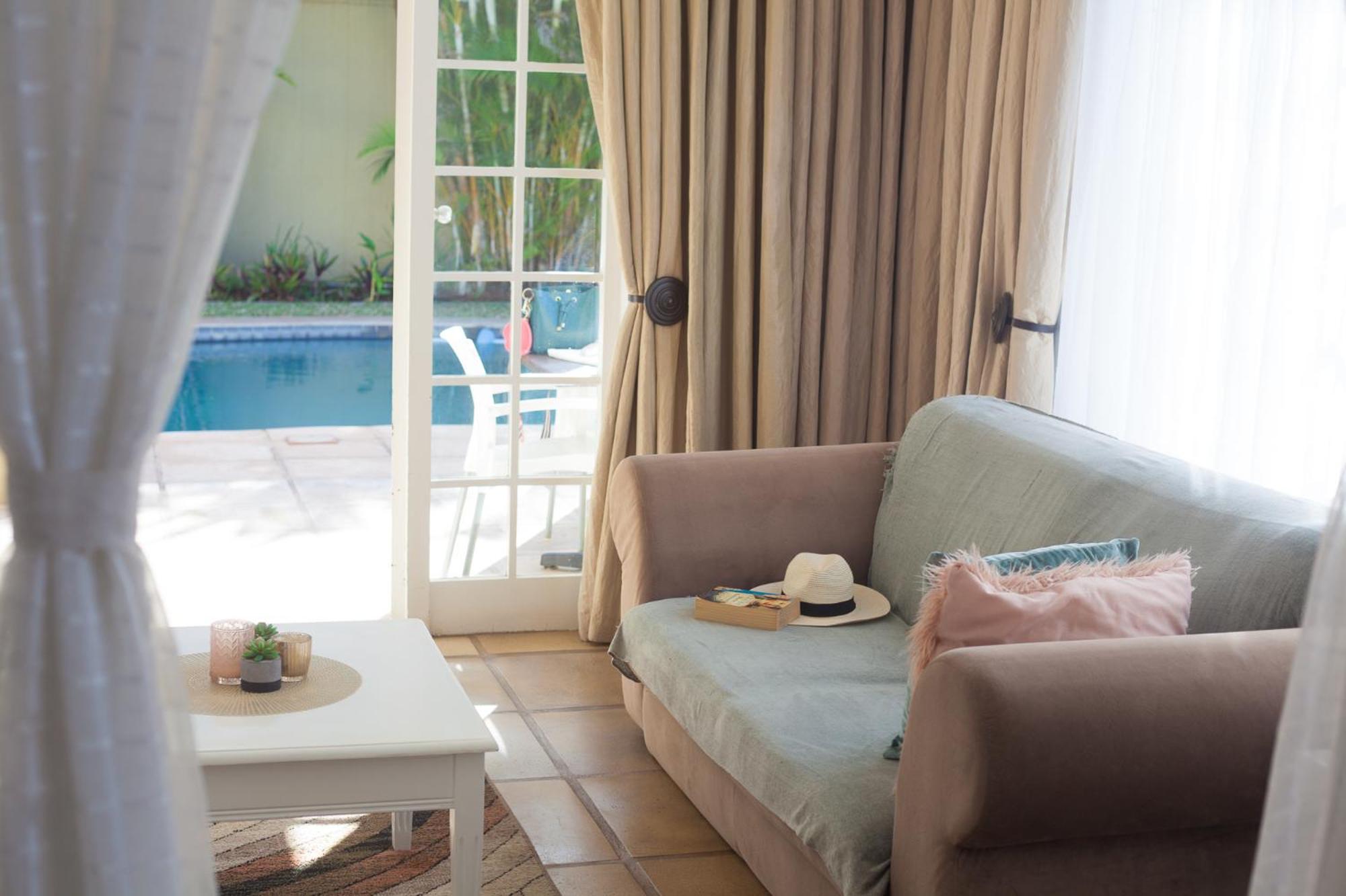 King Room with Patio photo 3