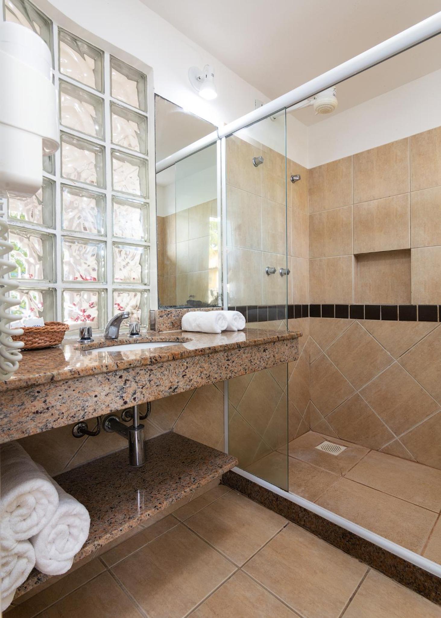 Superior Suite - Photo 4