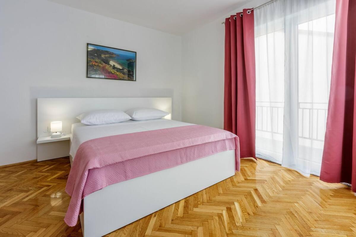 Apartment with Sea View photo 1