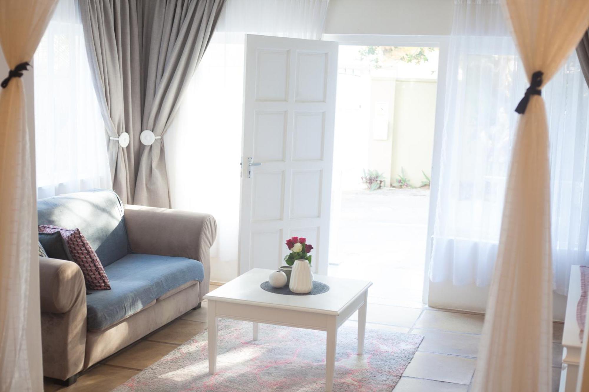 King Room with Balcony photo 1