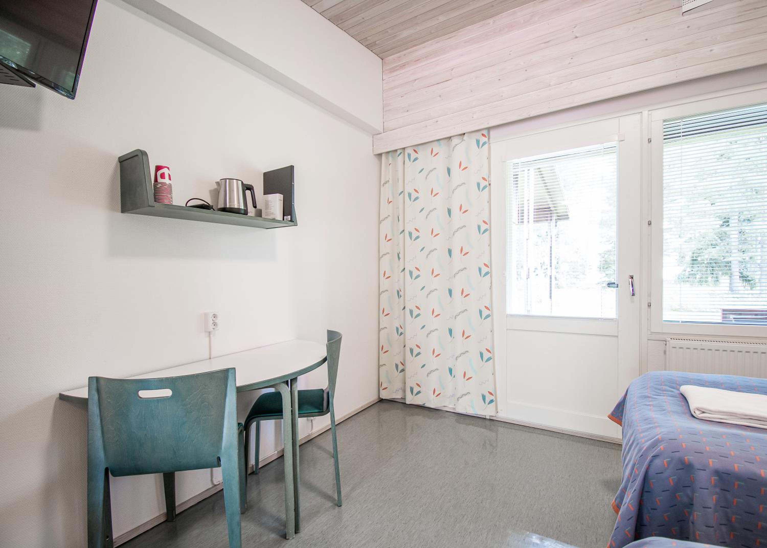 Twin Room - Photo 3