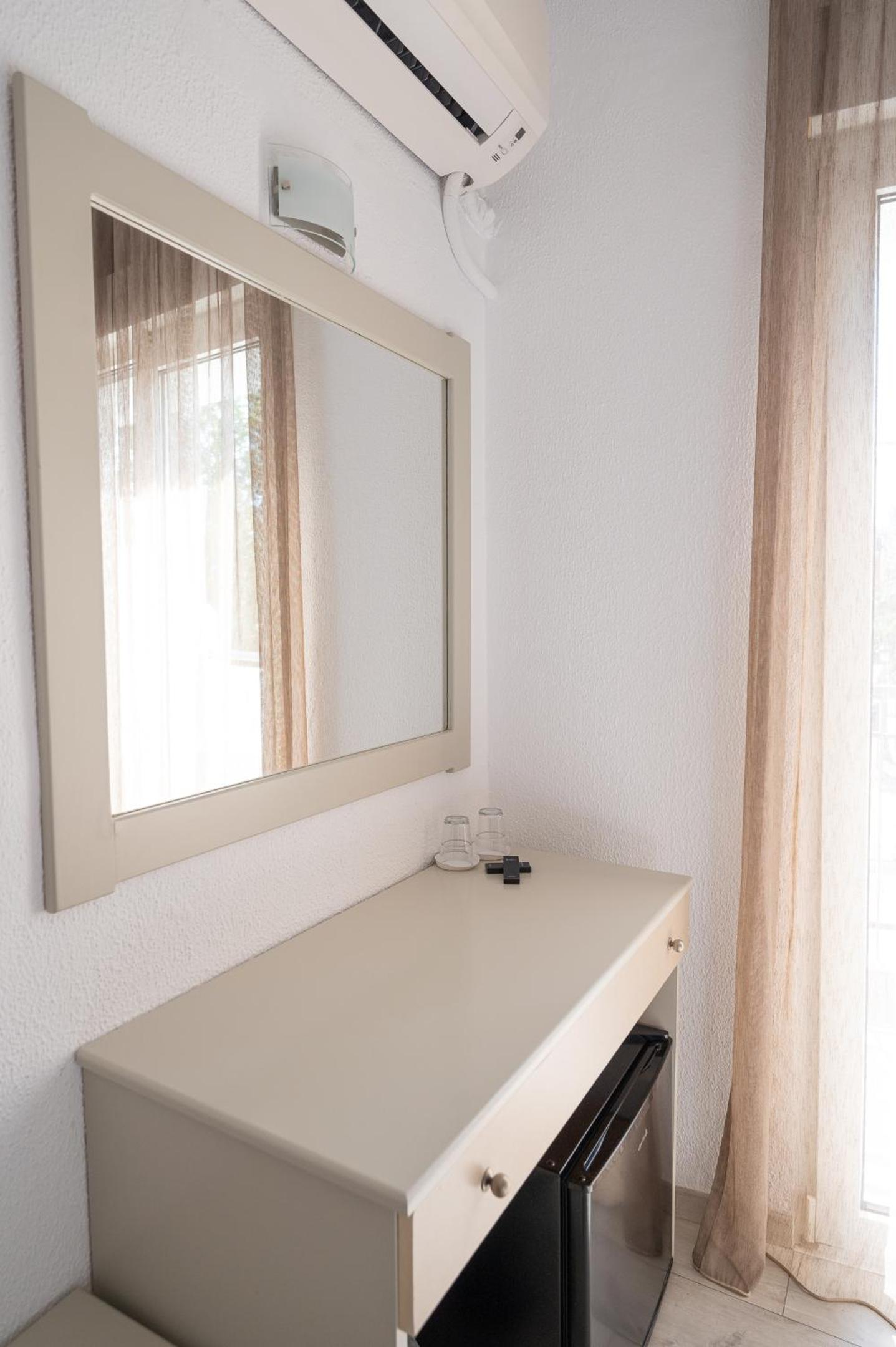 Standard Double Room photo 2