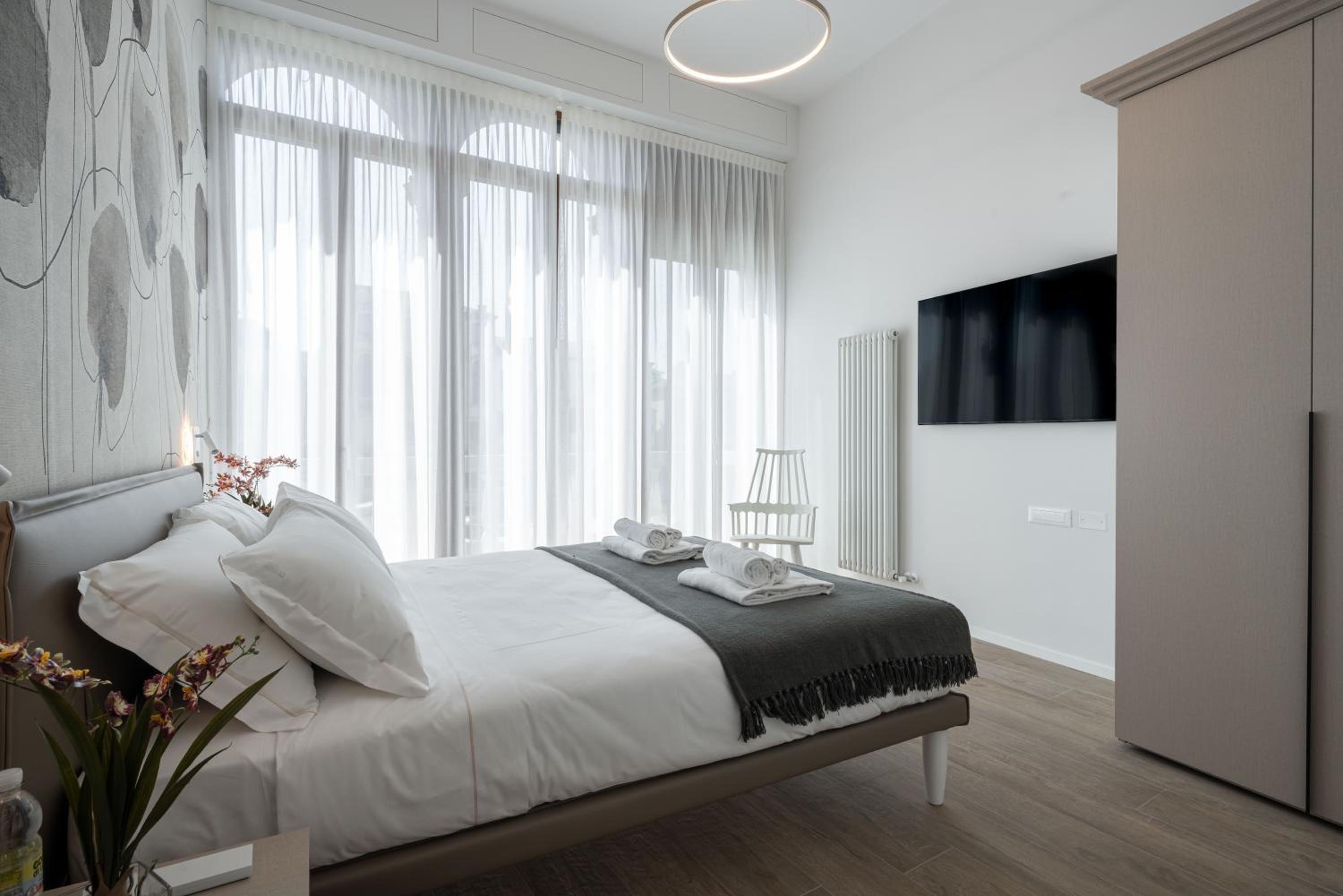 Junior Suite with Balcony photo 1