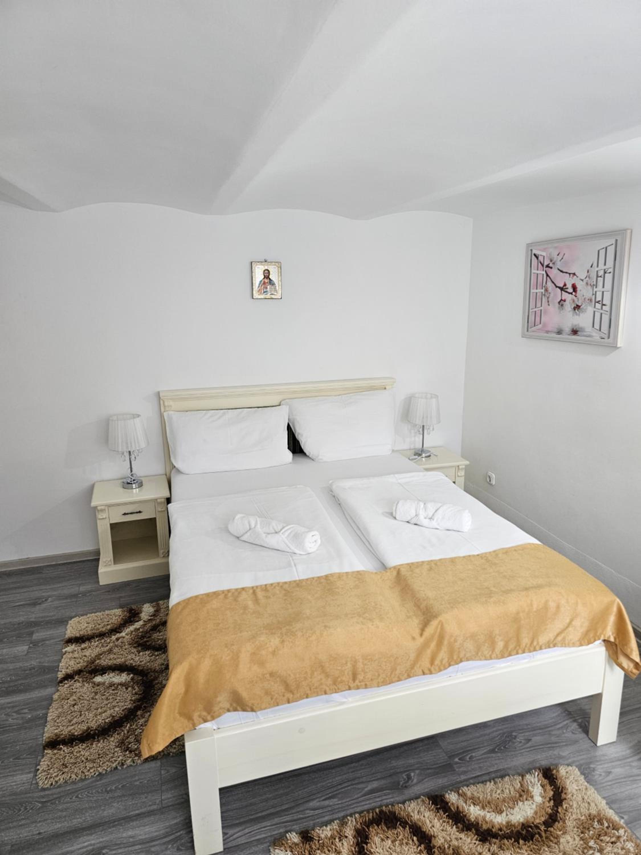 Deluxe Double Room - Photo 3