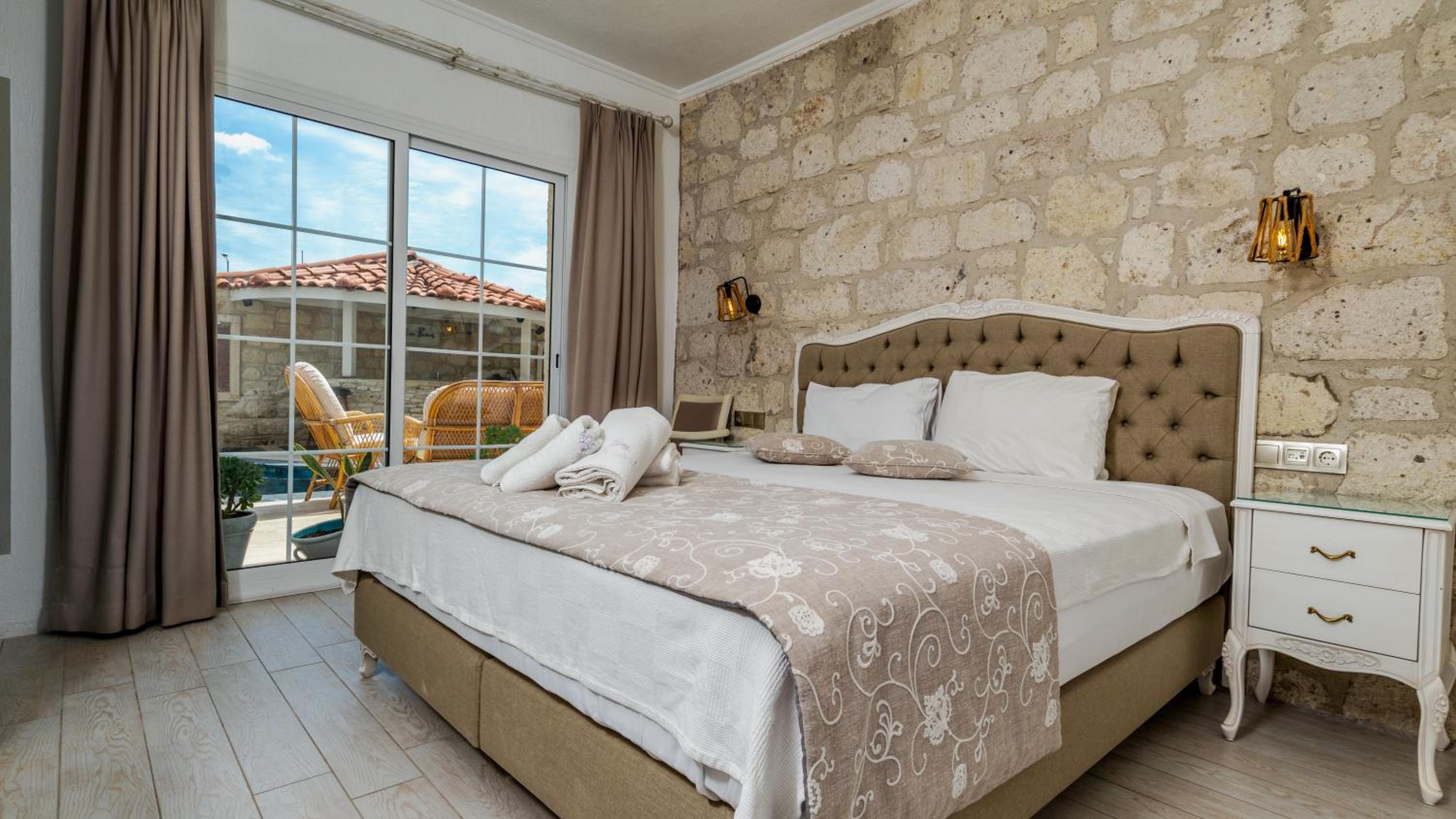Standard Double Room - Photo 1