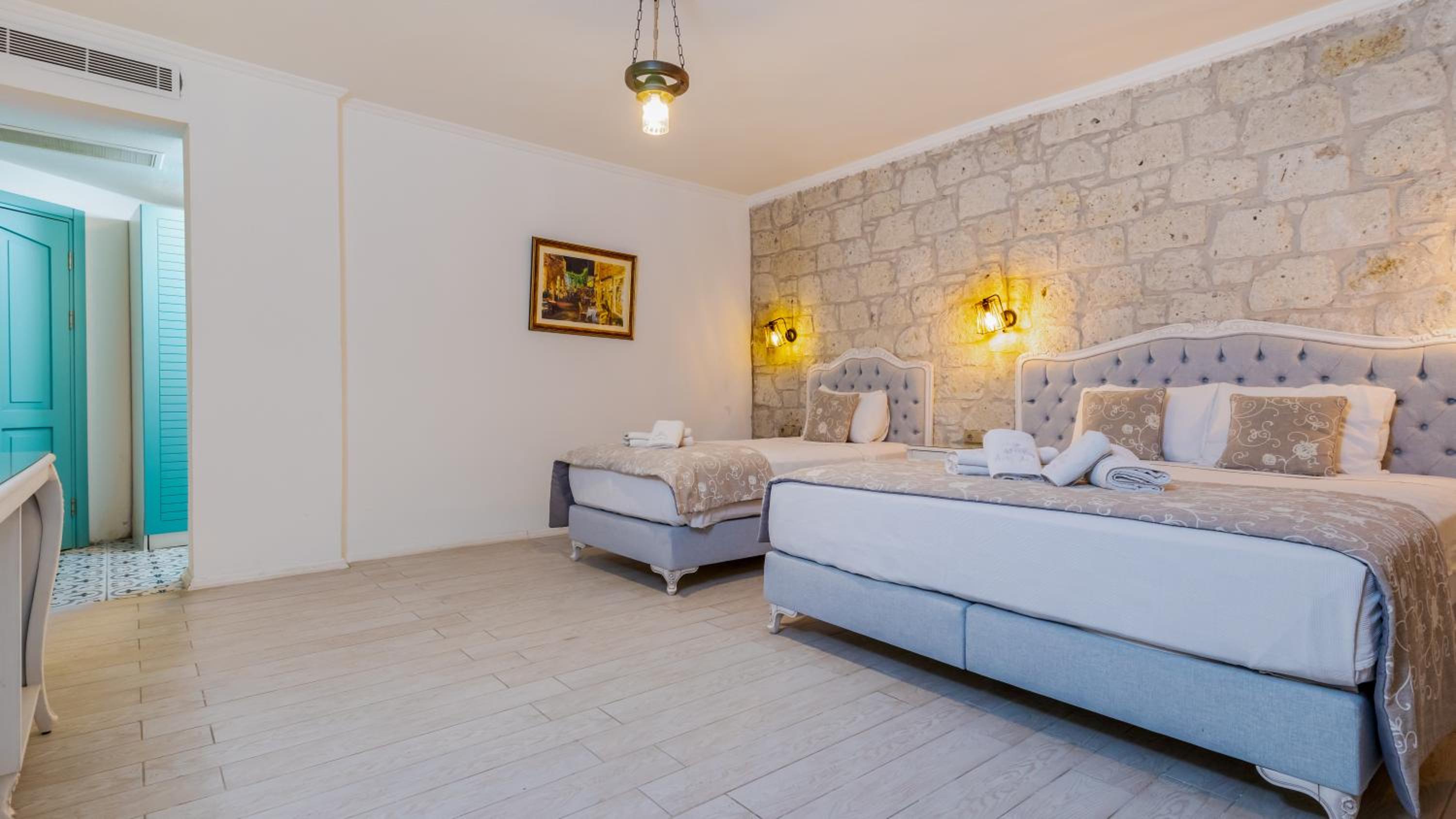 Economy Triple Room - Basement photo 1