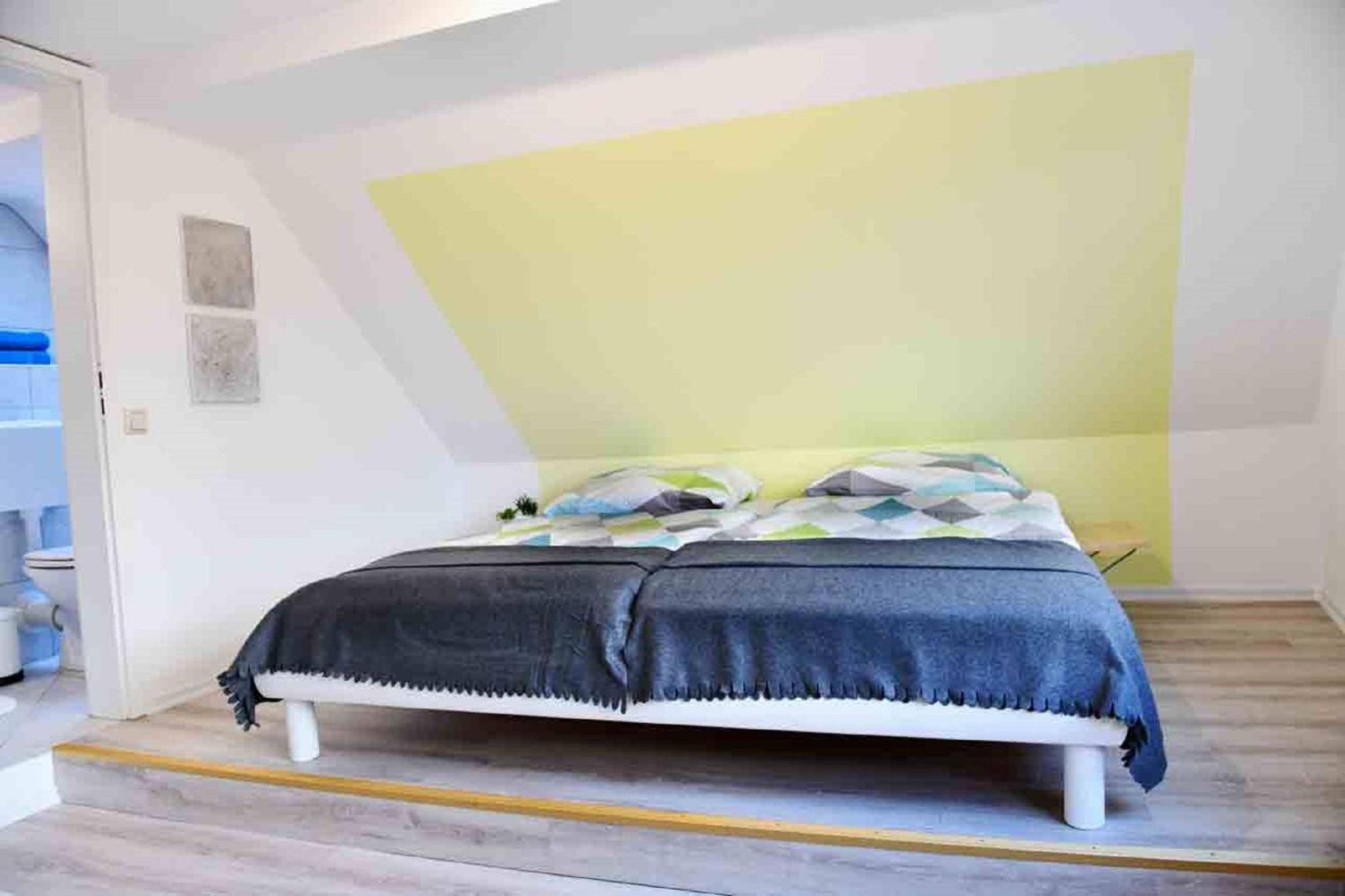 One-Bedroom Apartment photo 1