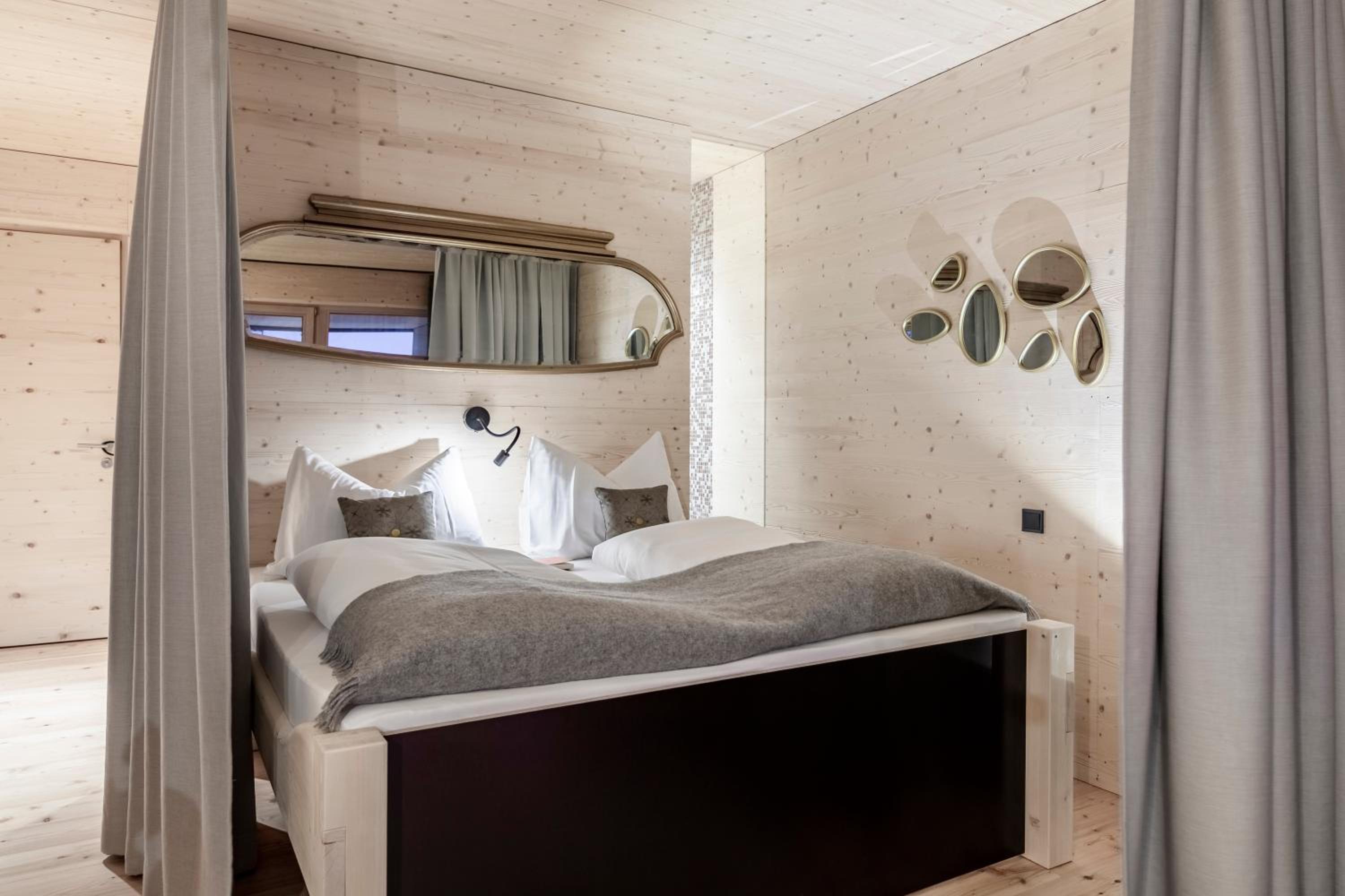 Apartment - Split Level