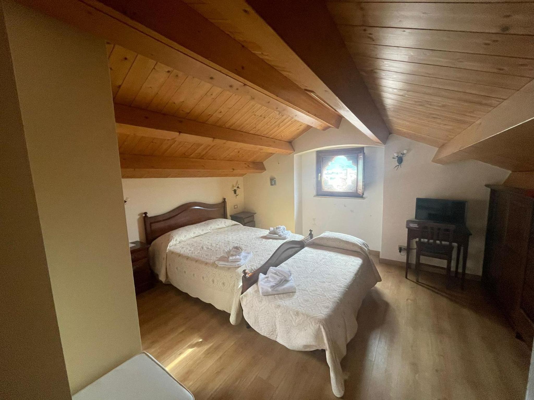 Deluxe Double Room - Photo 2