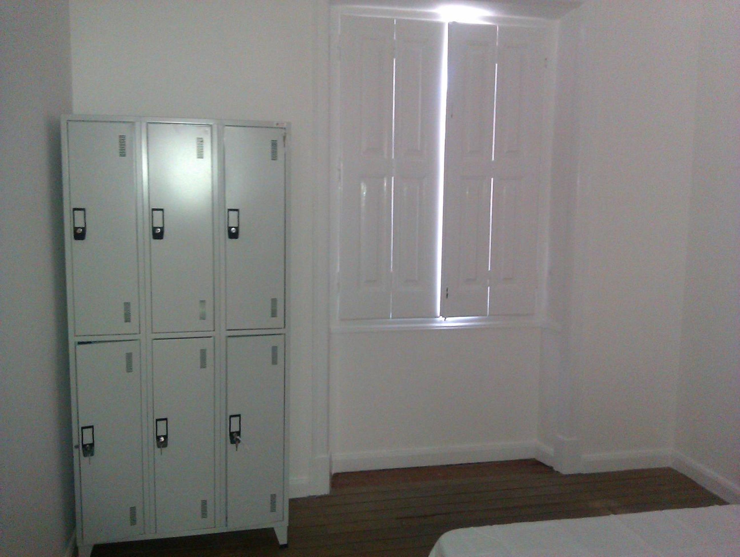 Single Bed in 6-Bed Dormitory Room photo 2