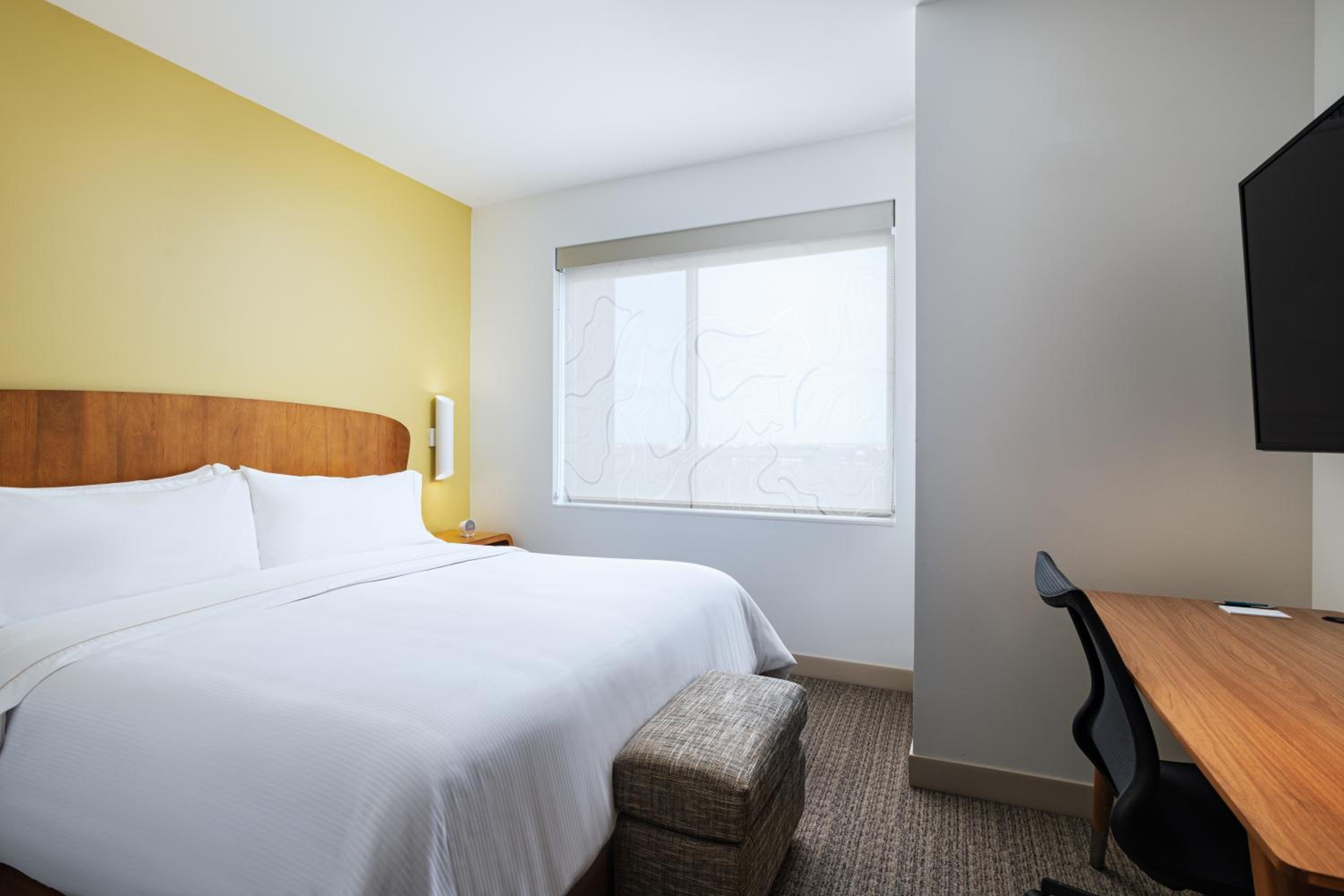 King Room with City View - Photo 1