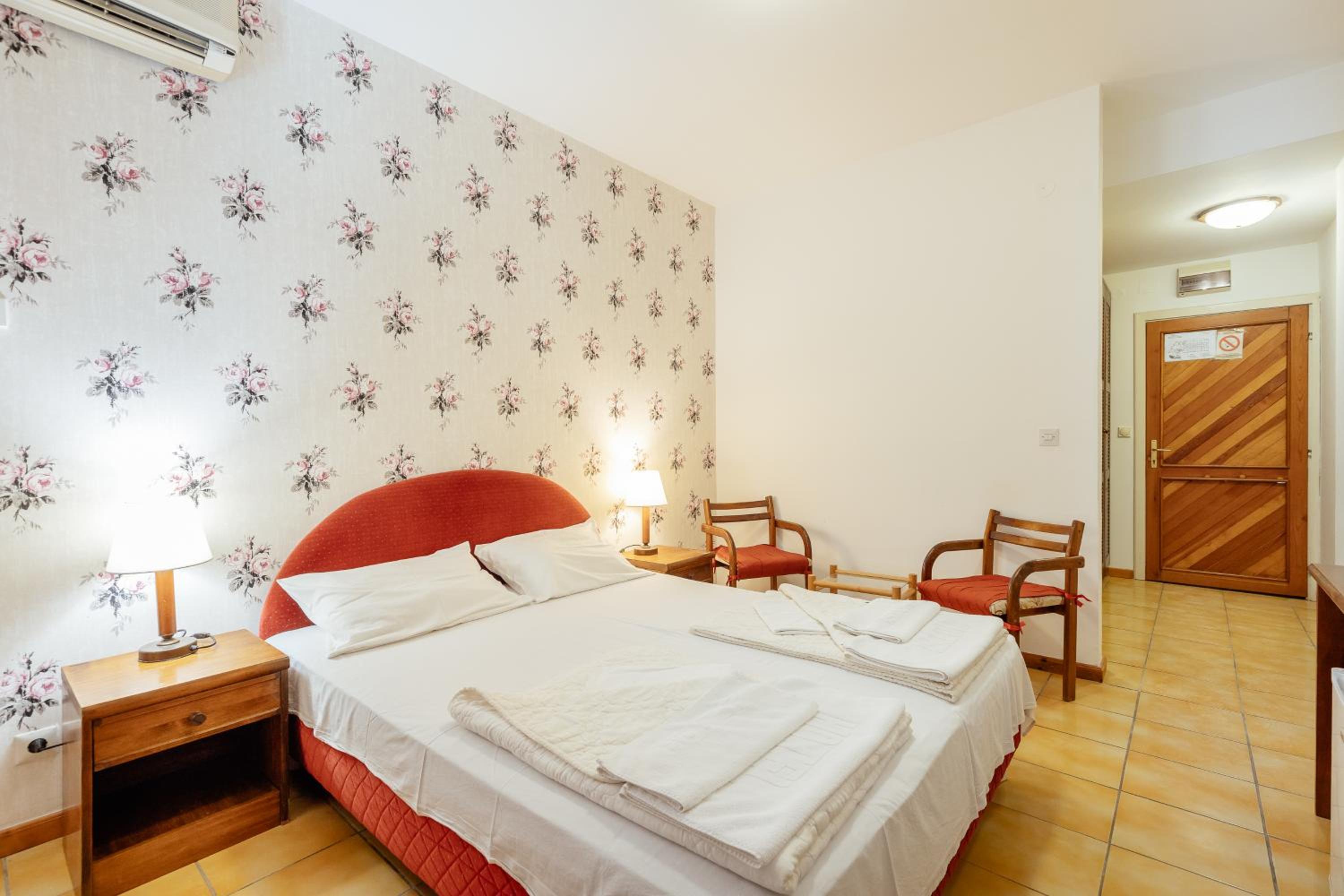 Double Or Twin Room With Bathroom photo 3