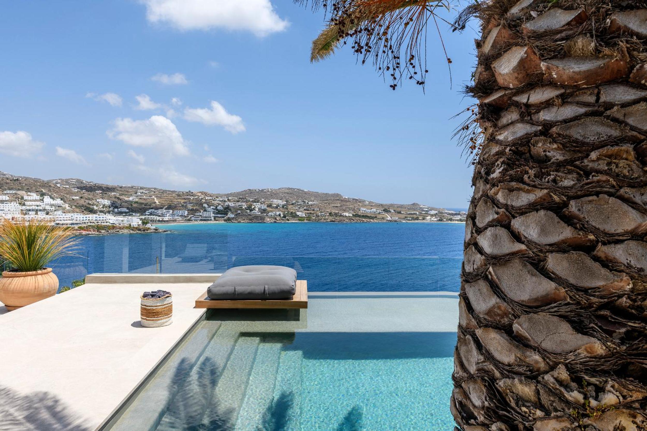 Villa photo 2