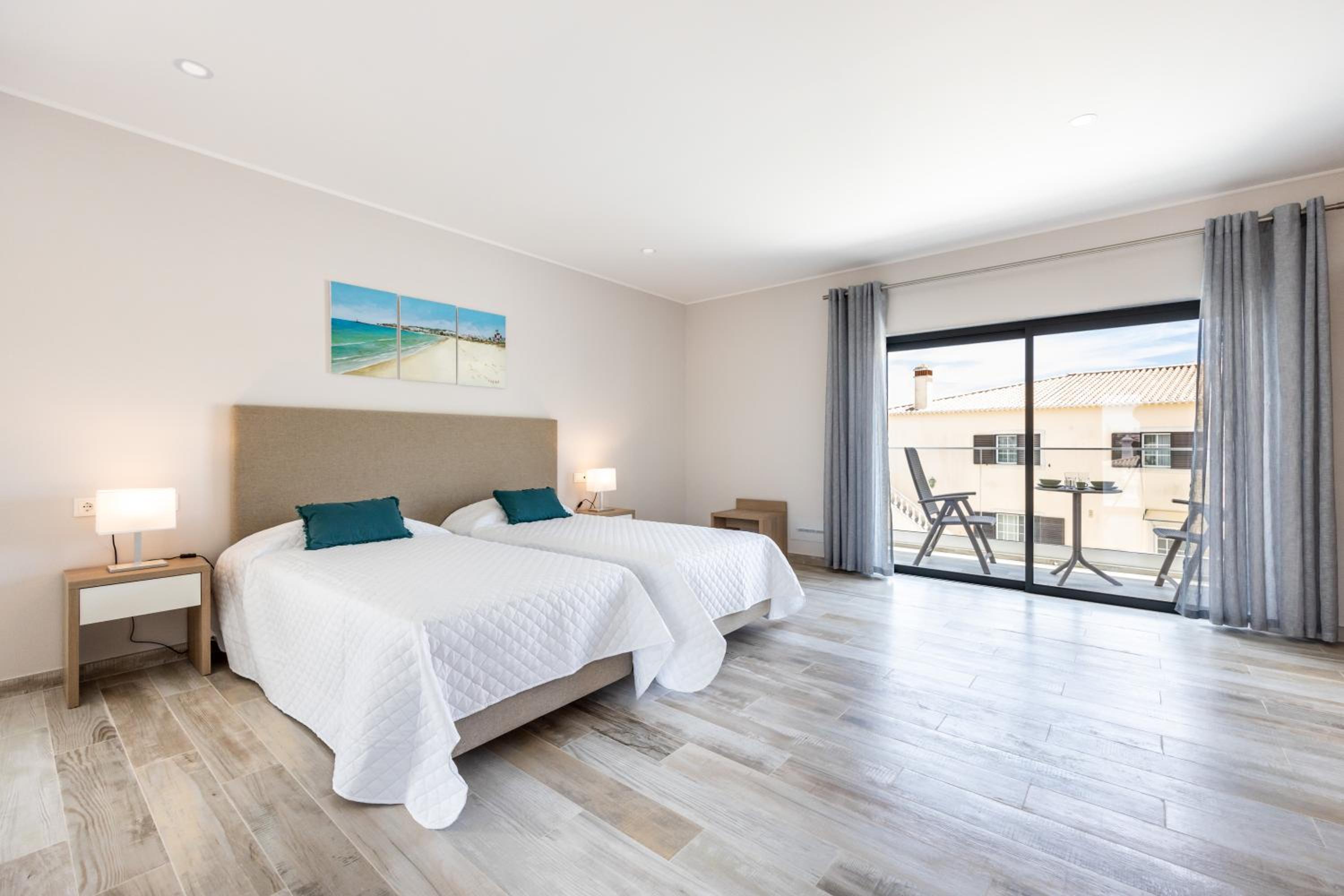Deluxe Double or Twin Room with Pool Access