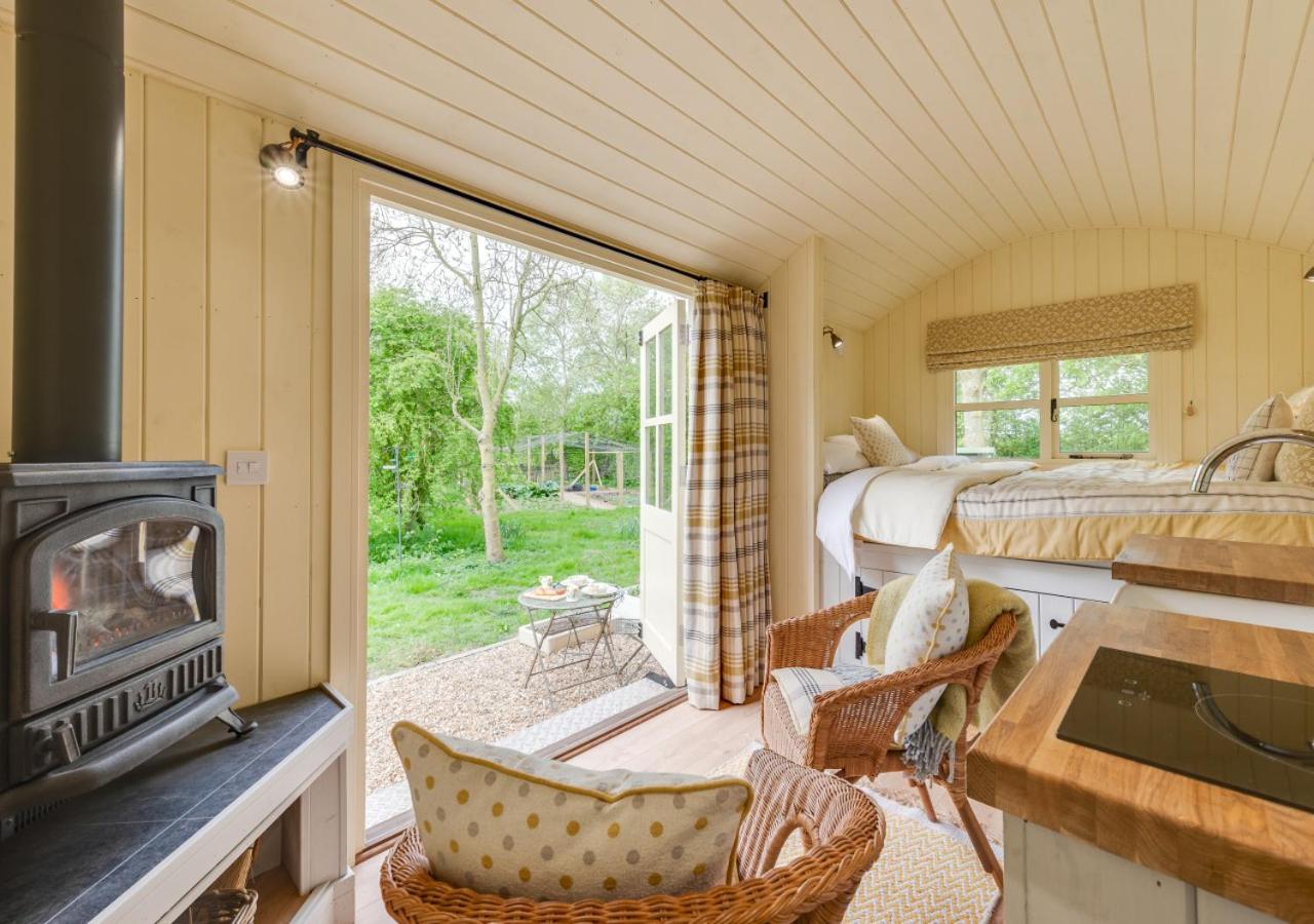 One-Bedroom House photo 1