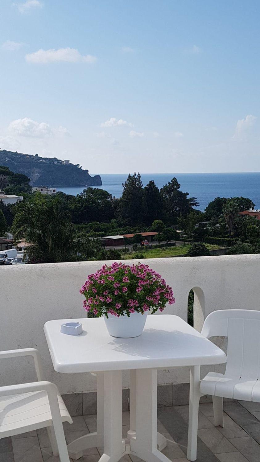 Double Room with Balcony - Photo 7