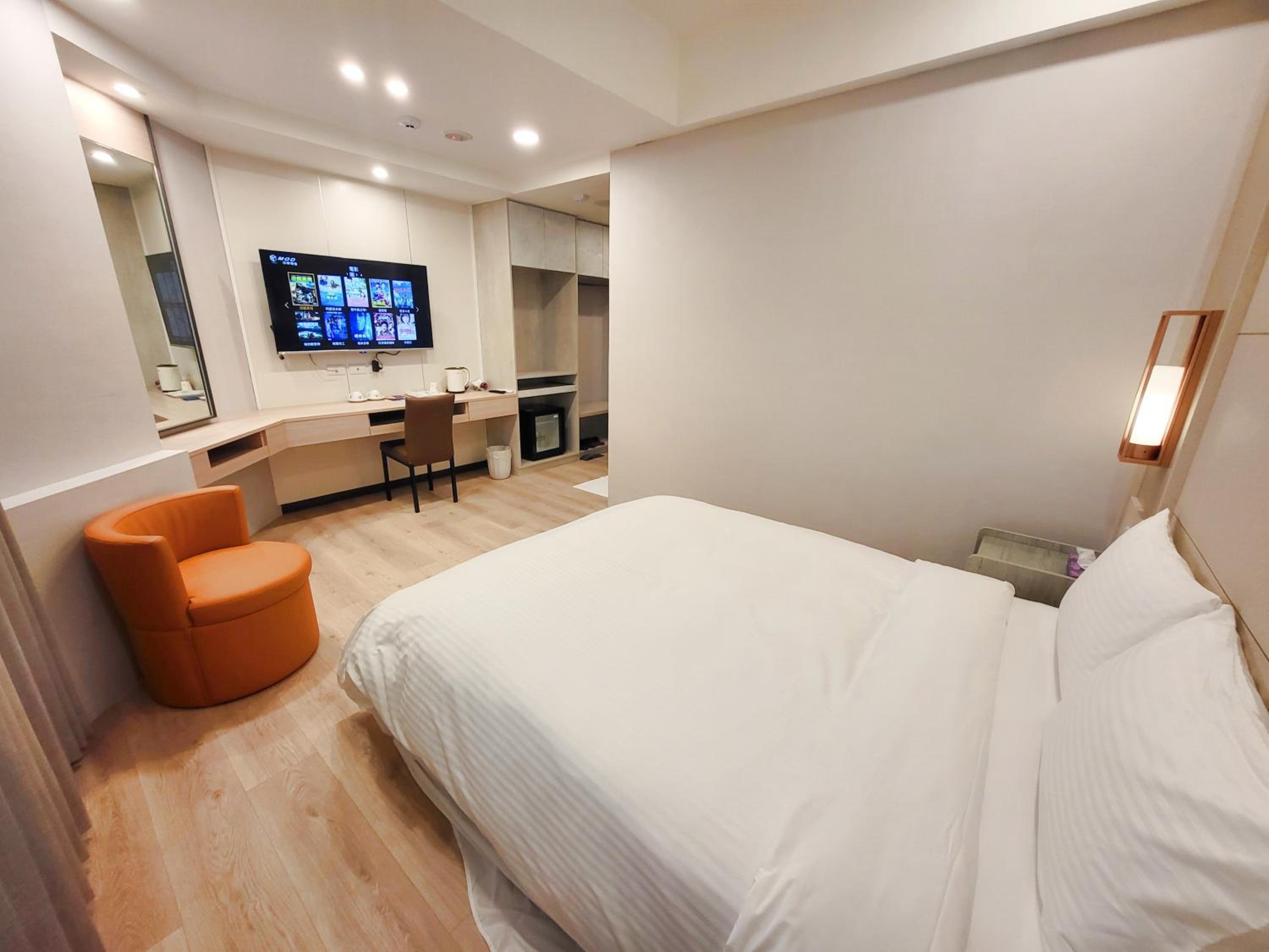 Double Room with Private Bathroom photo 2
