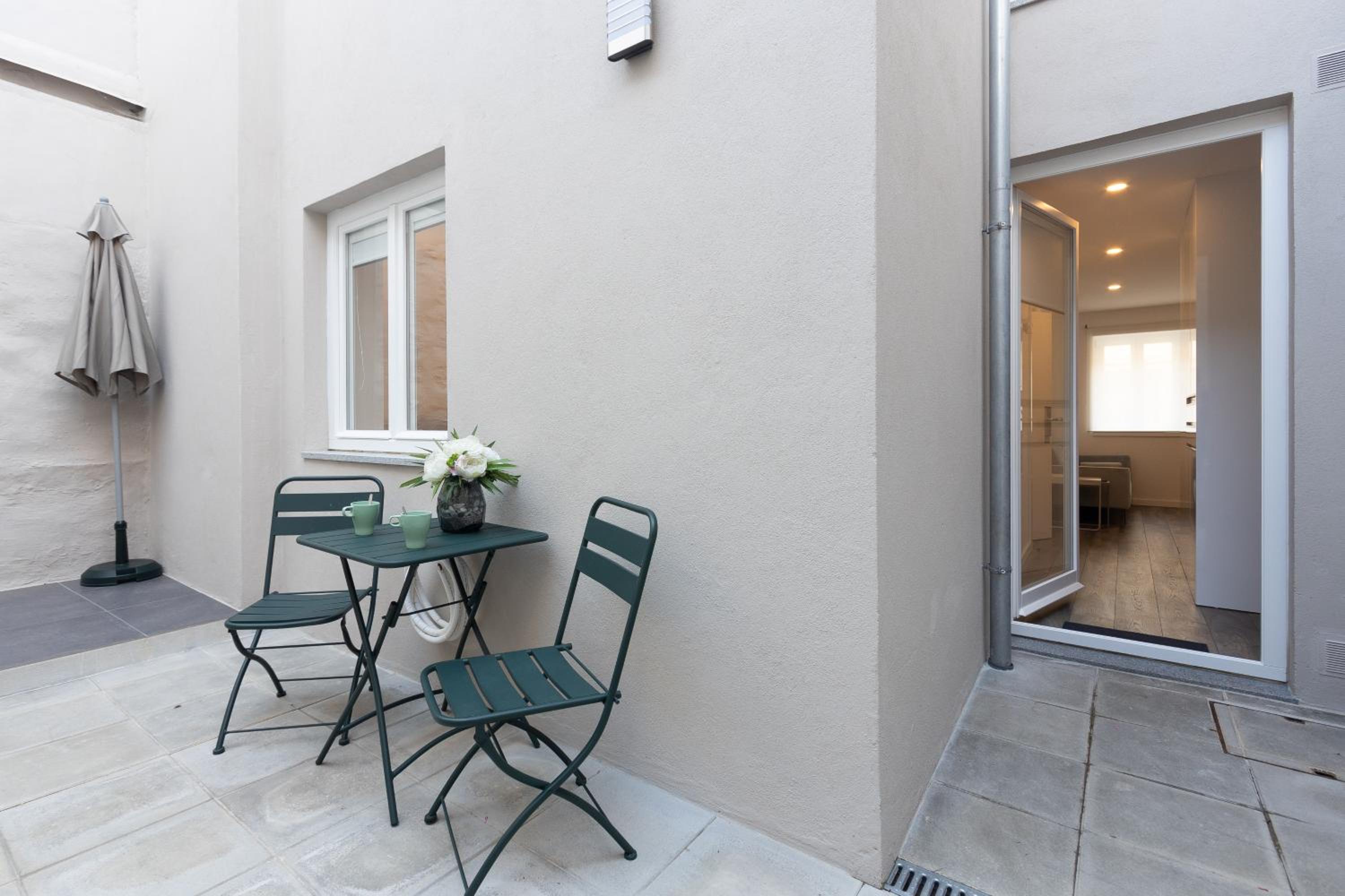 Apartment with Terrace photo 2