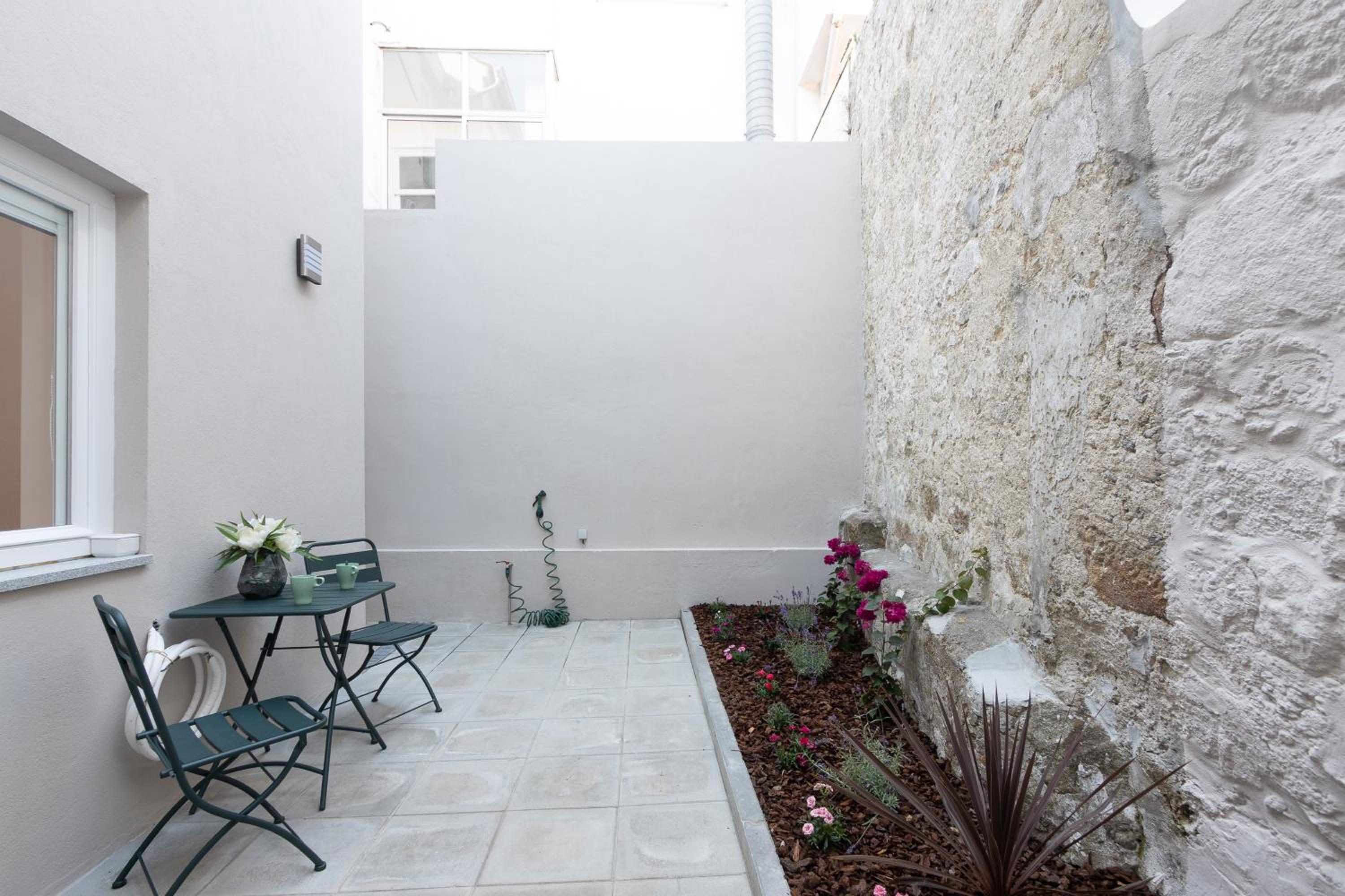 Apartment with Terrace photo 3