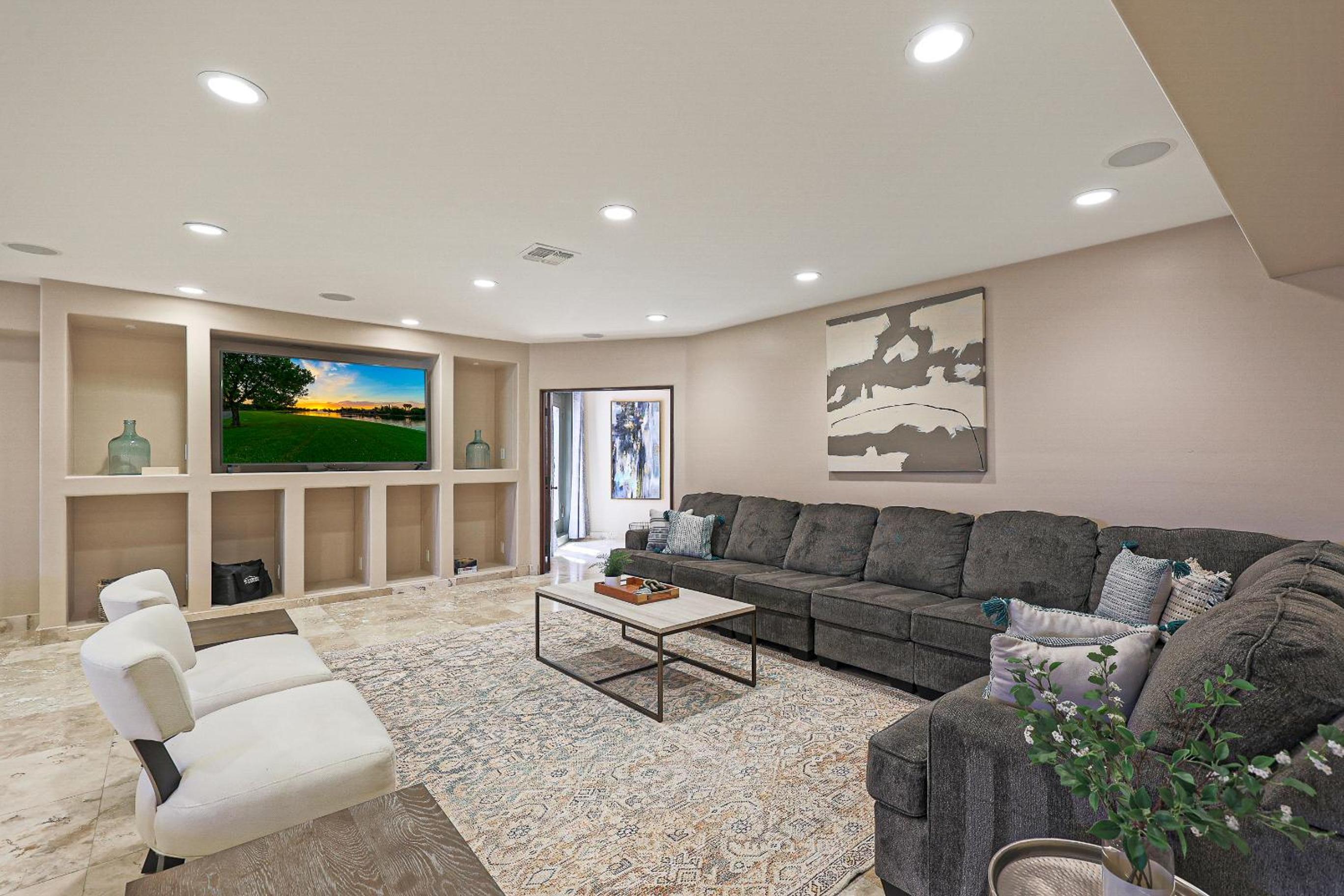 Villa photo 2