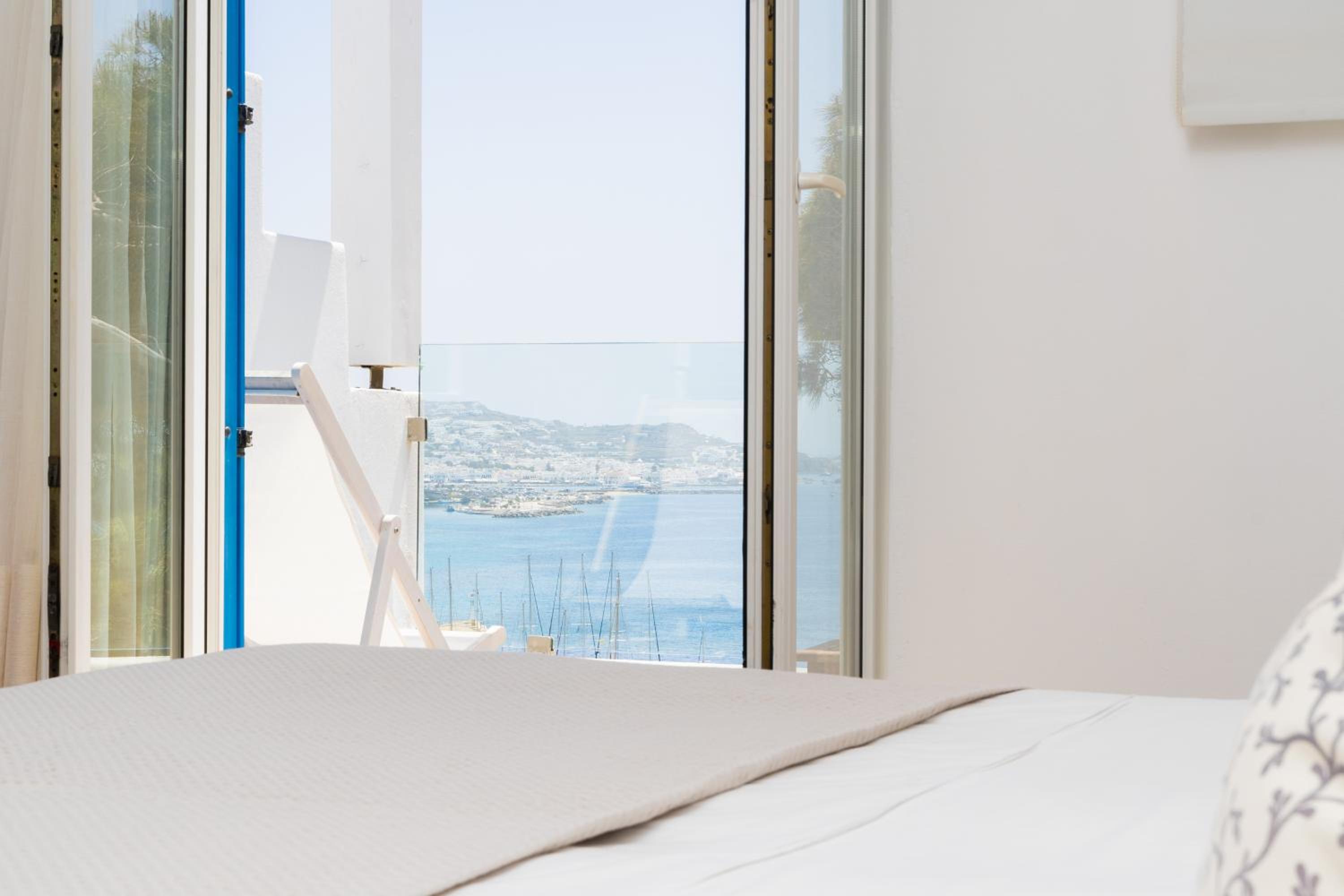 Superior Double or Twin Room with Sea View photo 3