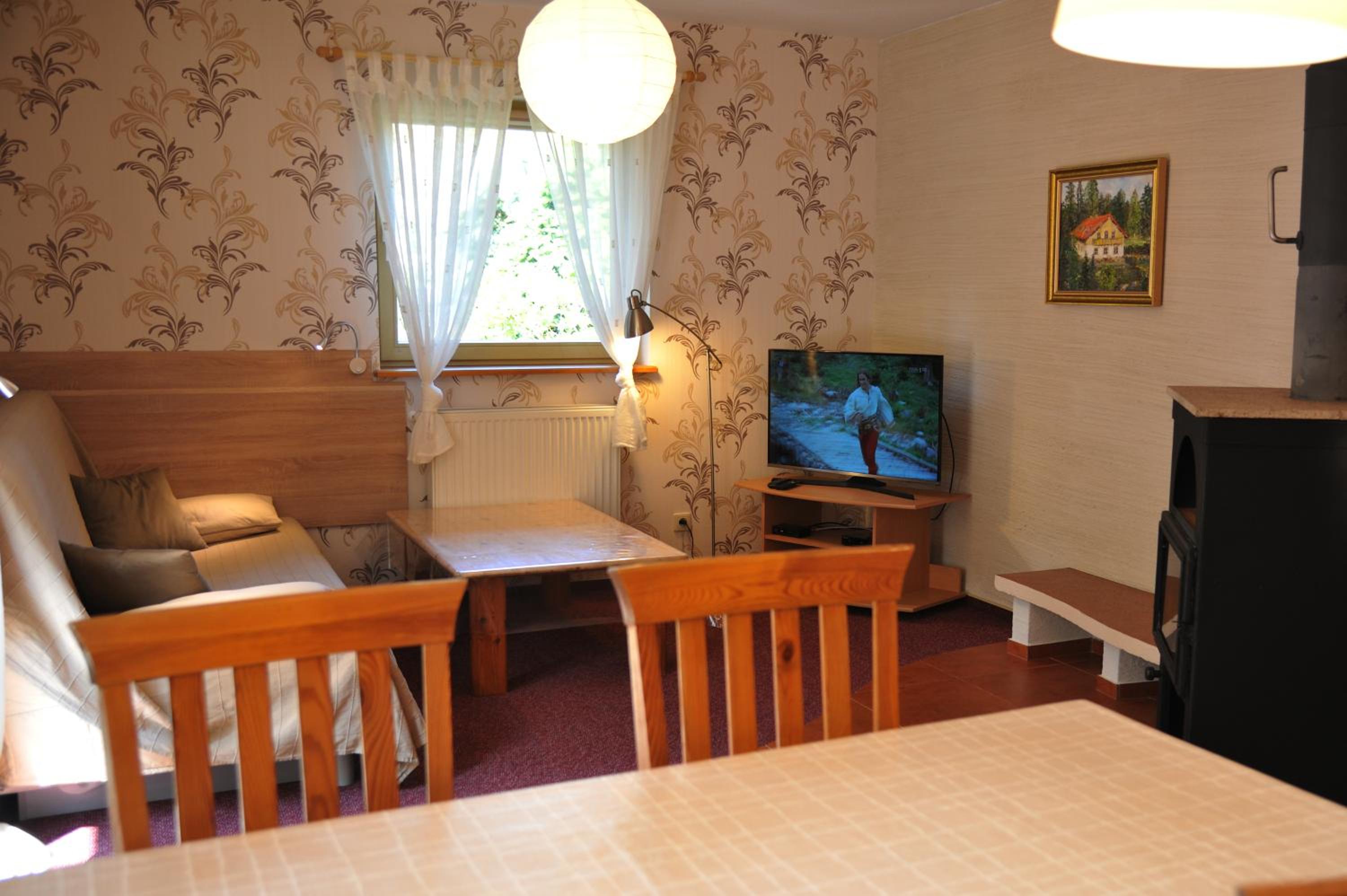 Apartment with Fireplace - Photo 9