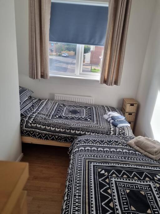 Three-Bedroom House photo 2
