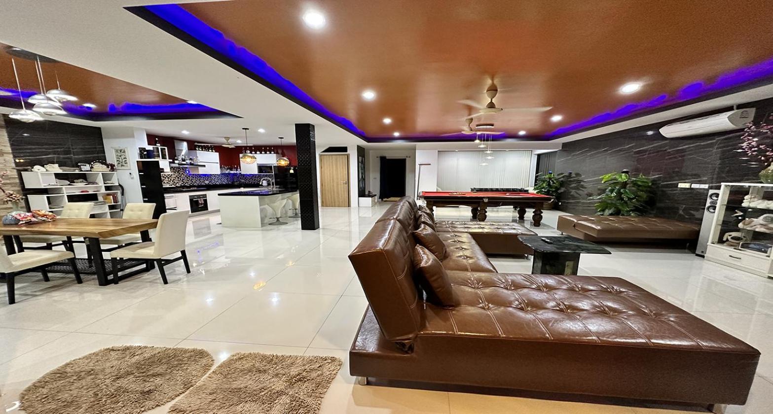 Villa with Sea View photo 1