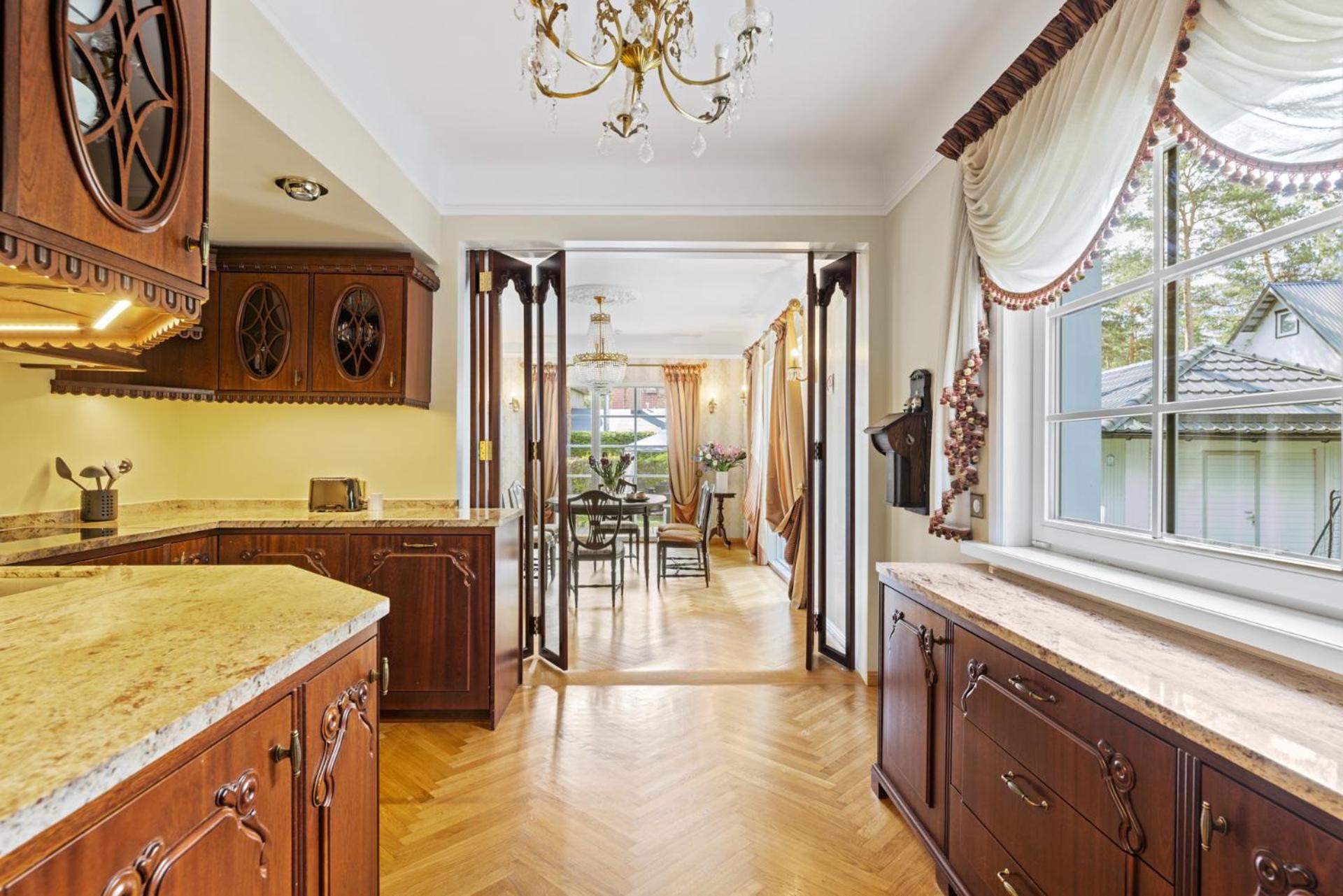 Villa photo 2