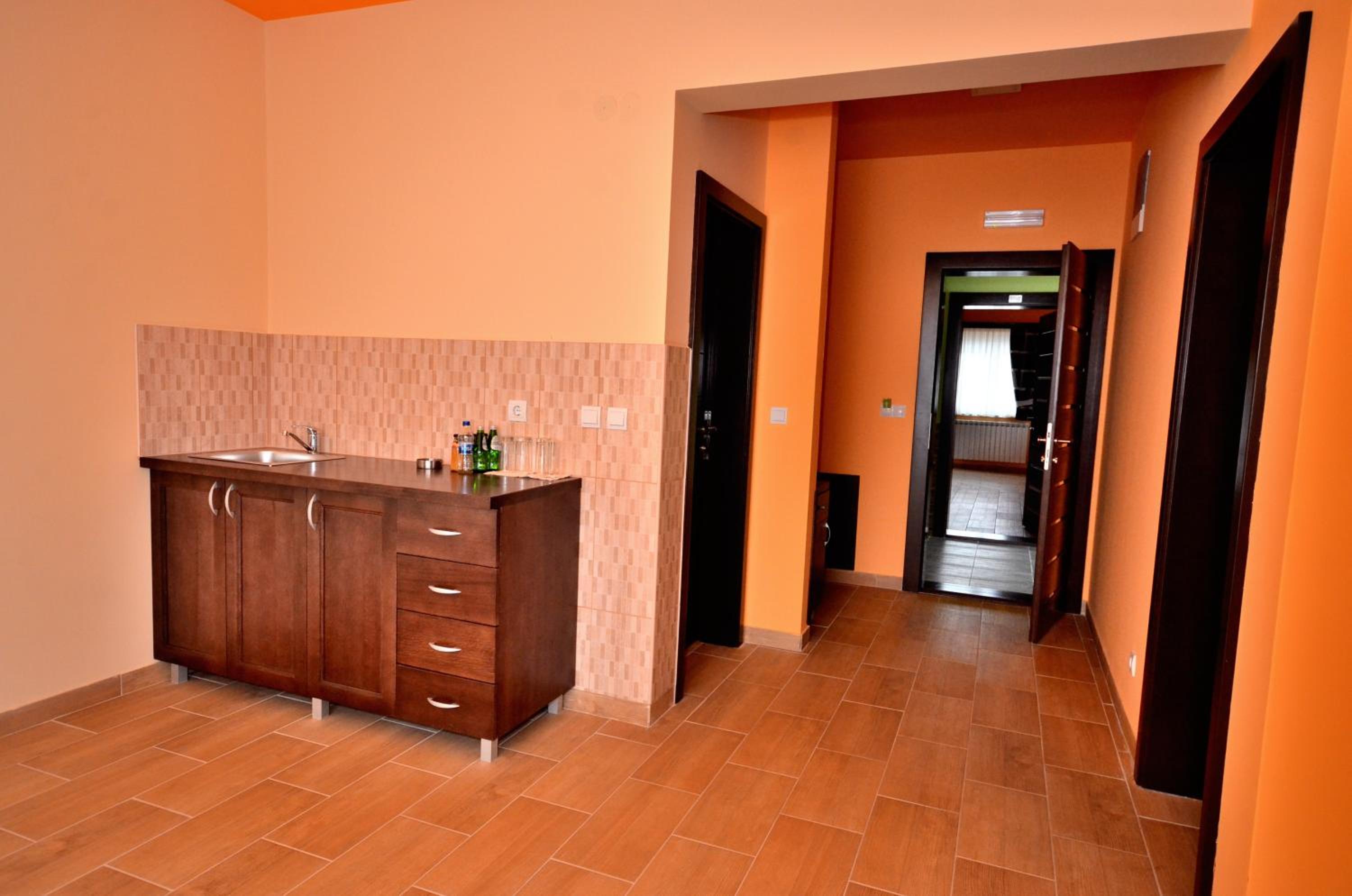 One-Bedroom Apartment - Photo 9