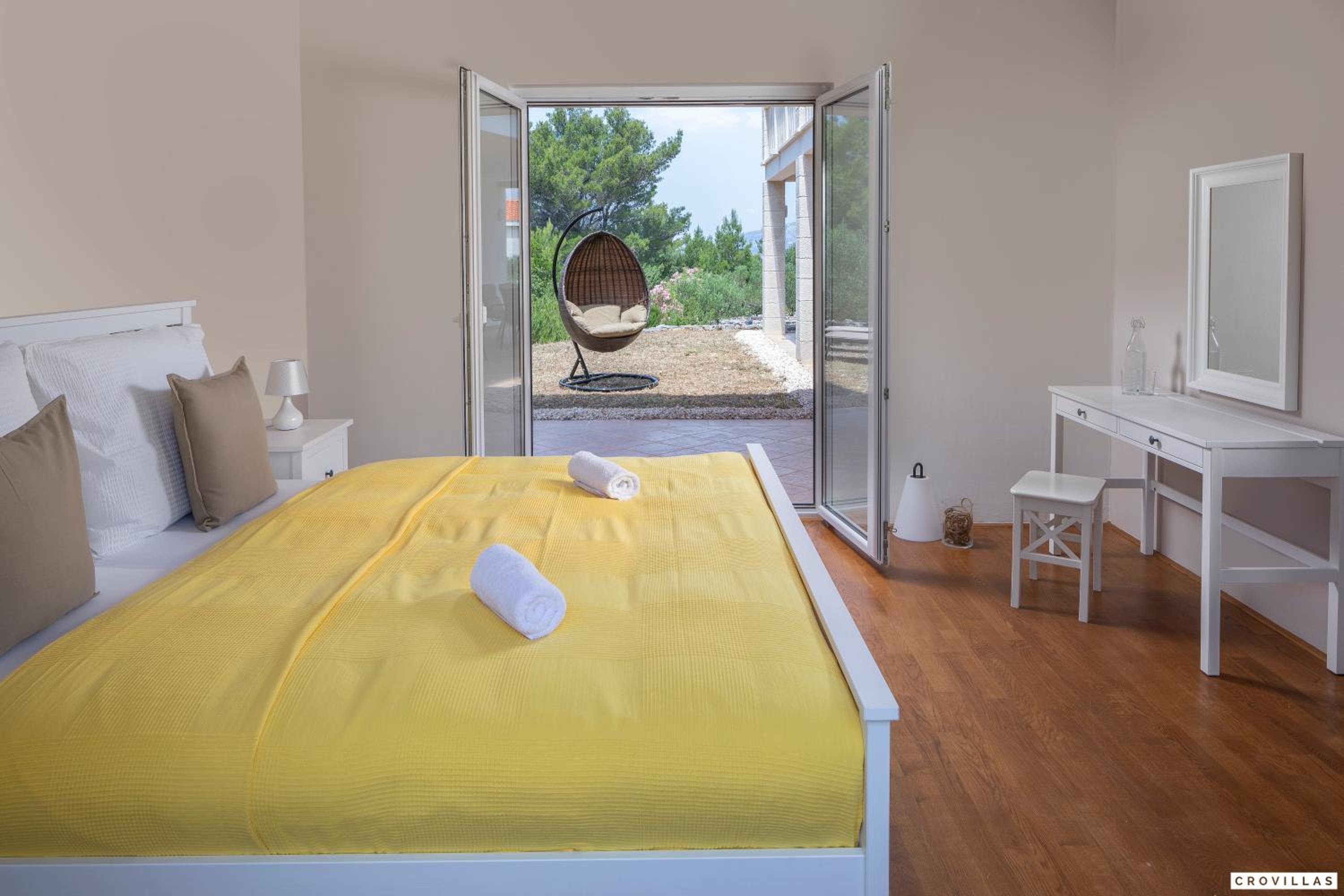 Four-Bedroom Villa photo 1