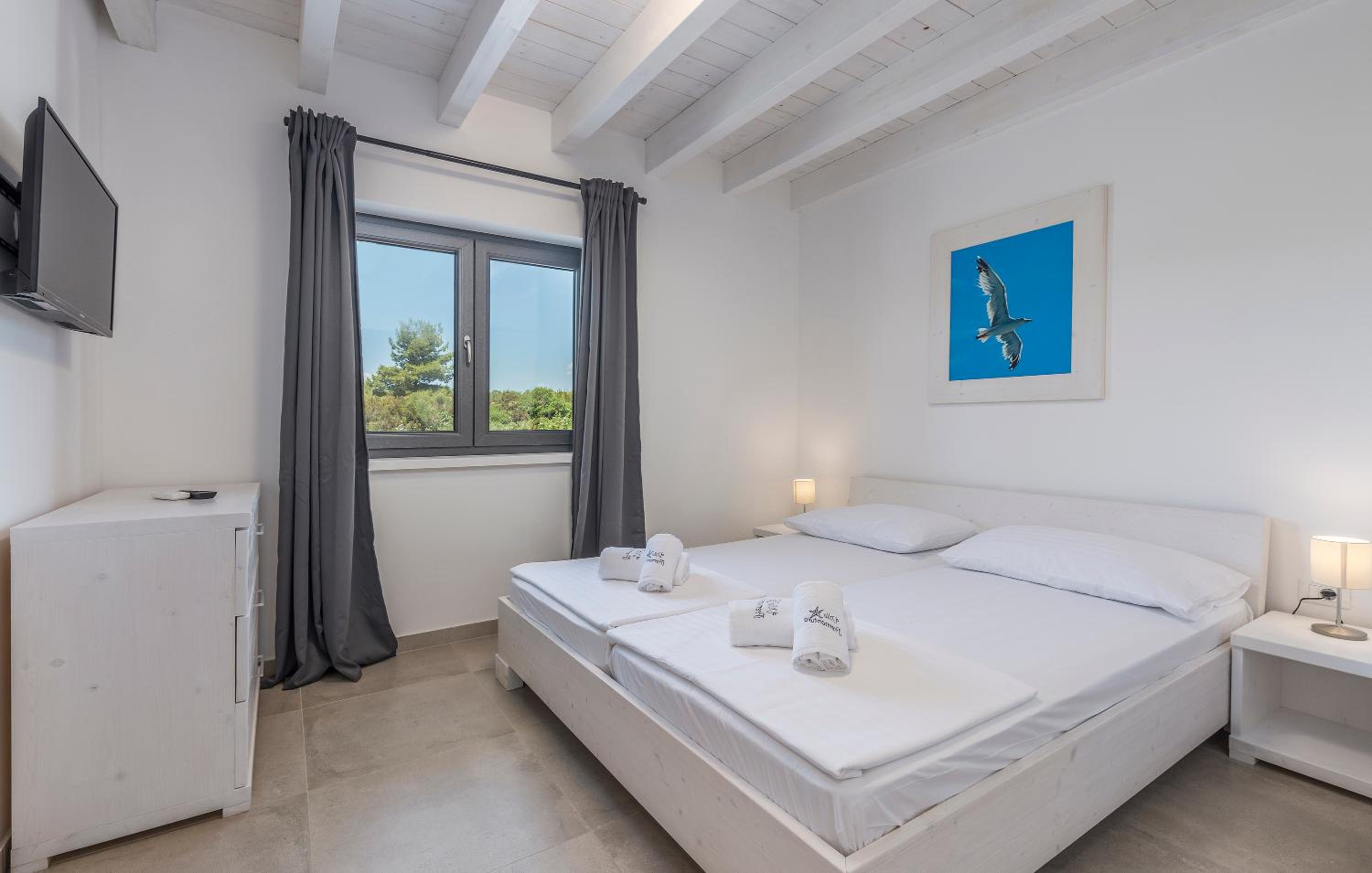 Six-Bedroom Villa 