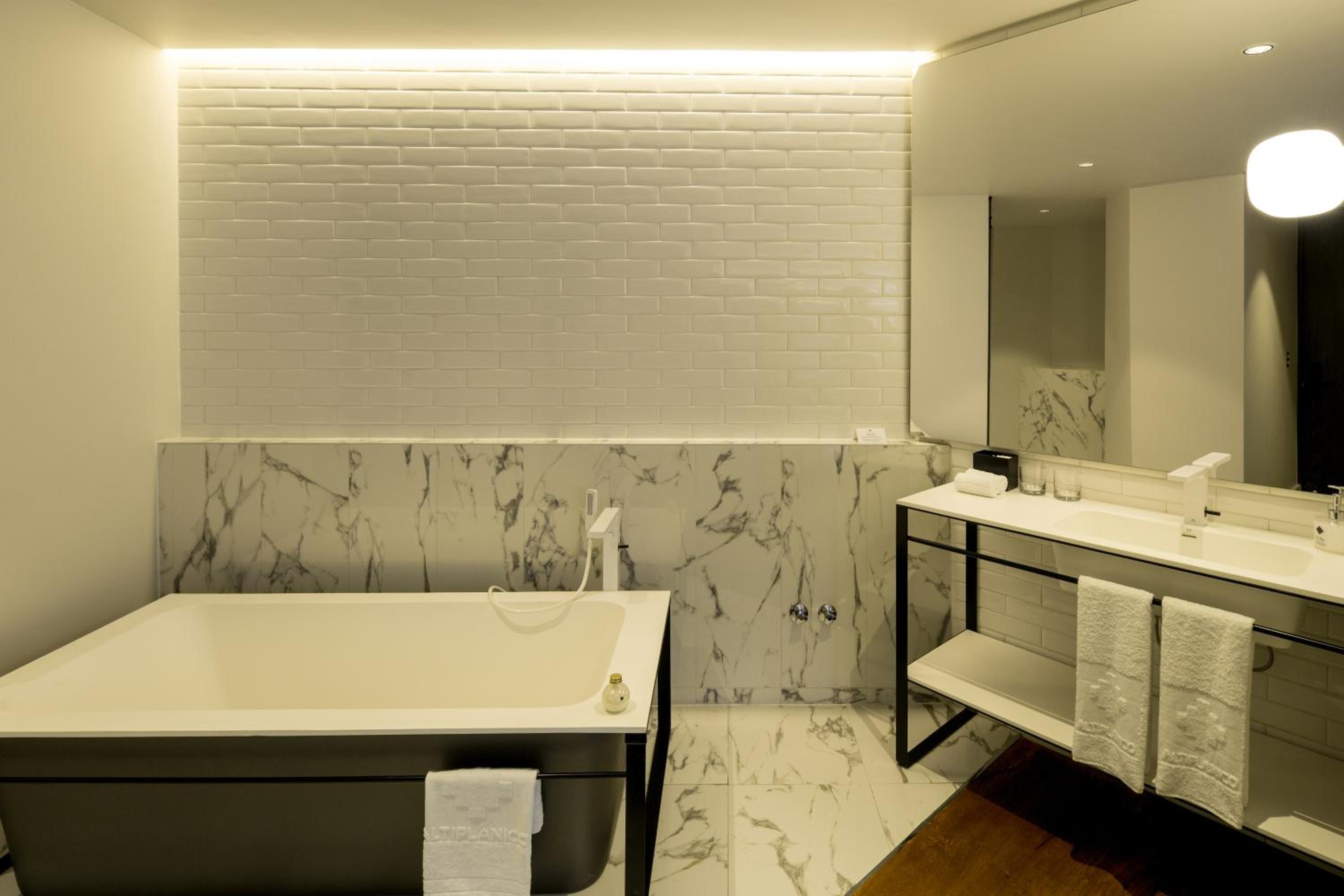  Double Suite photo 3