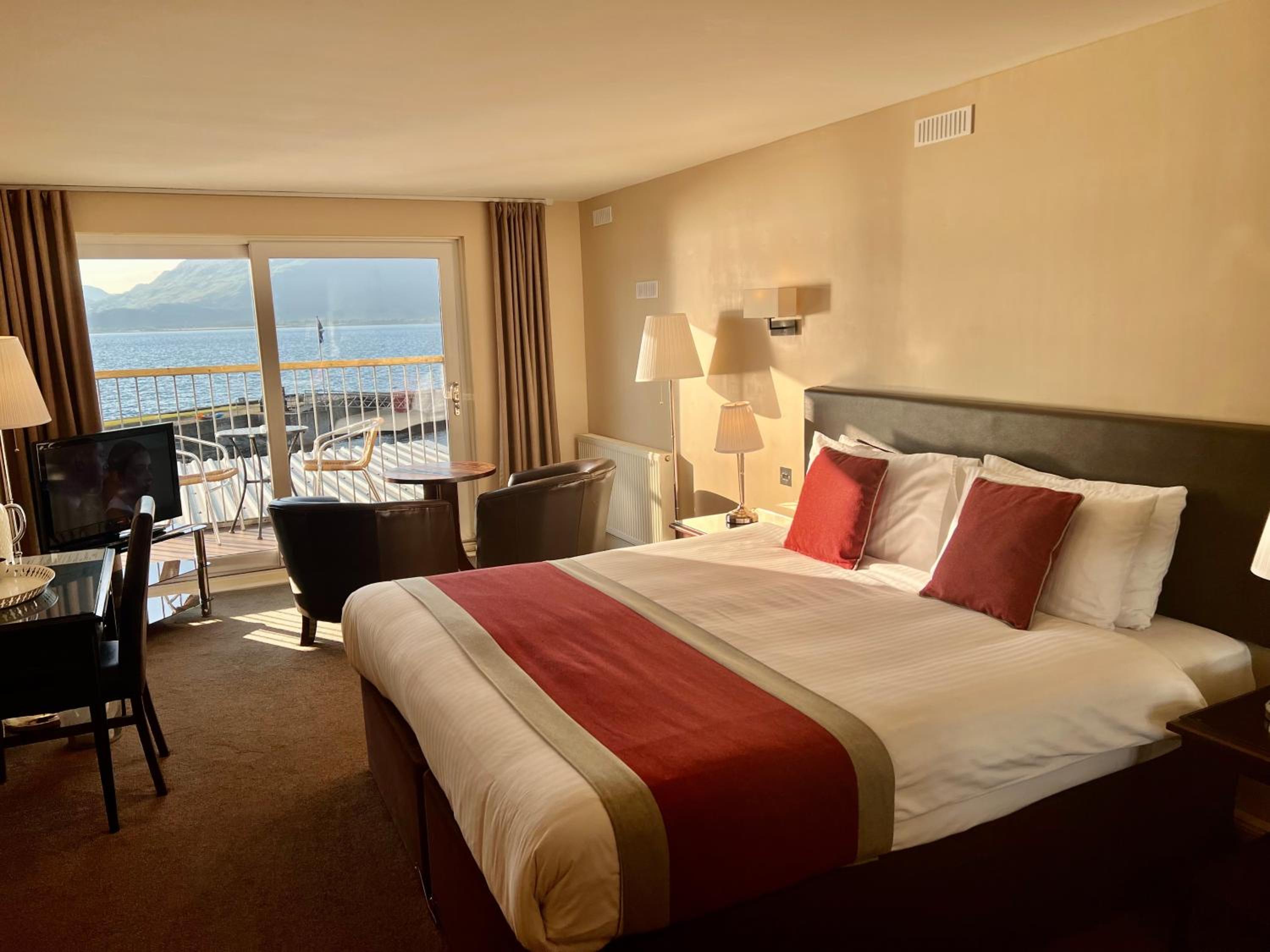 Captain’s Sea View Room with Balcony - Photo 1