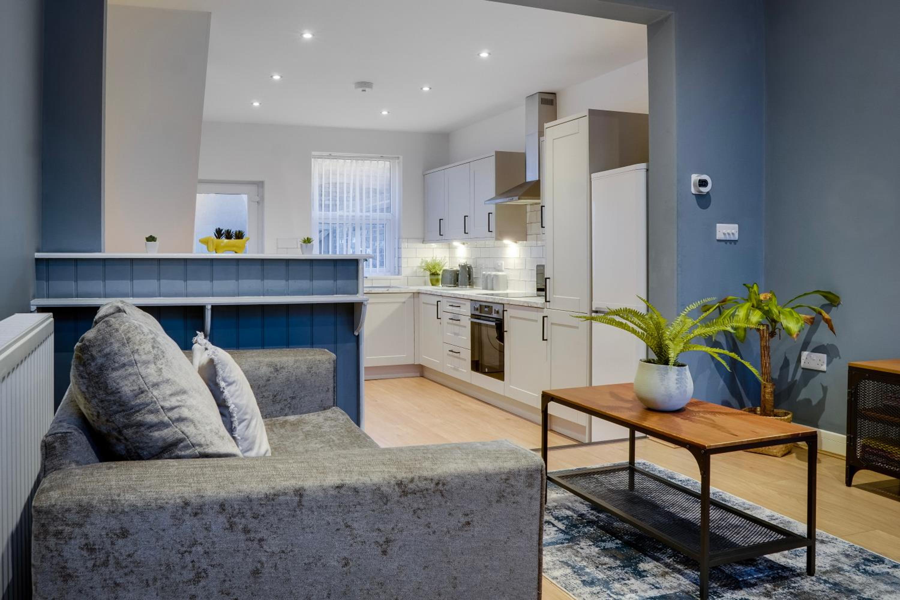 Two-Bedroom House - Photo 17