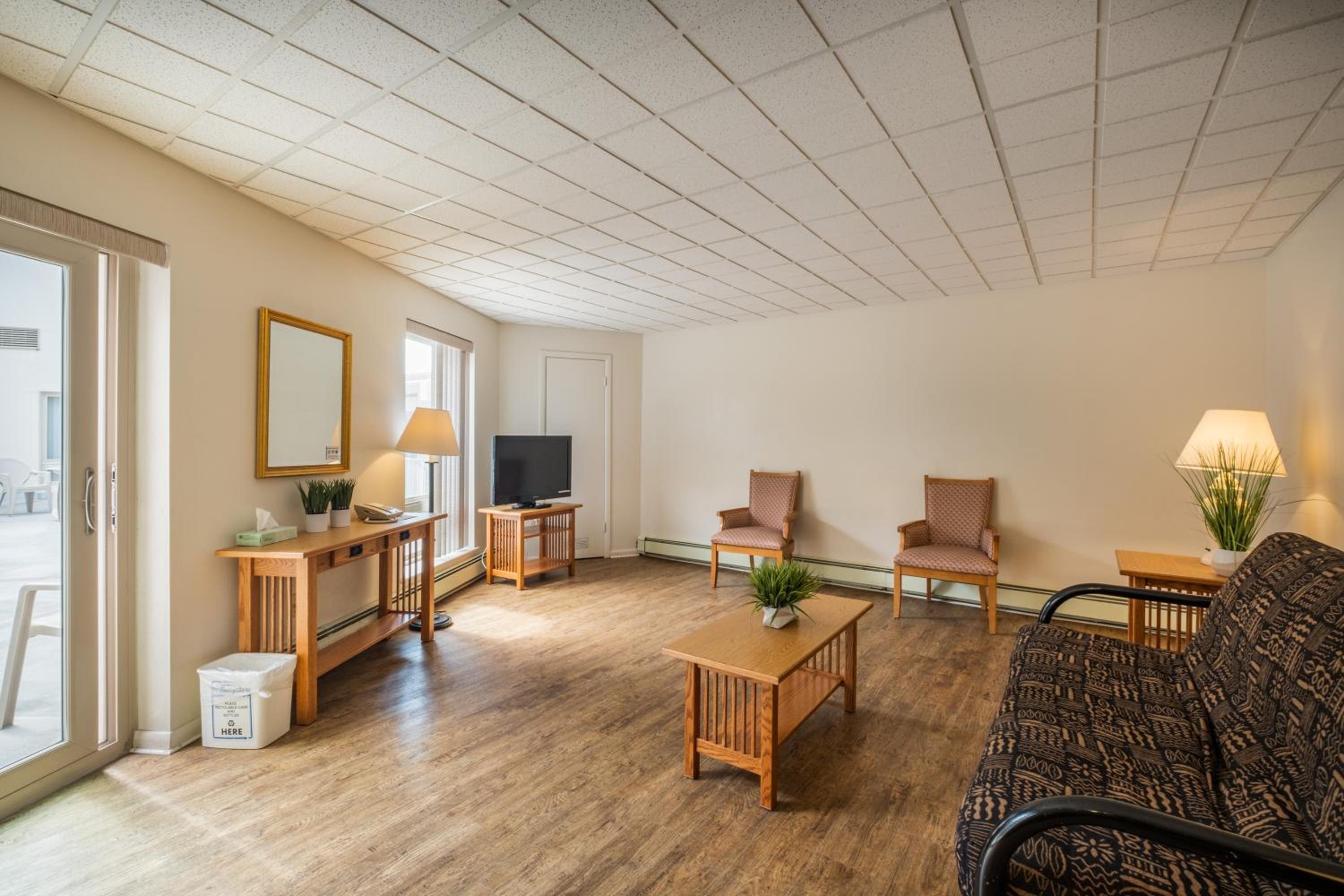 Apartment photo 2