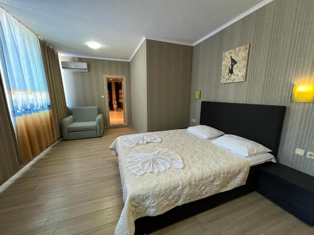 Superior Double Room With No Balcony